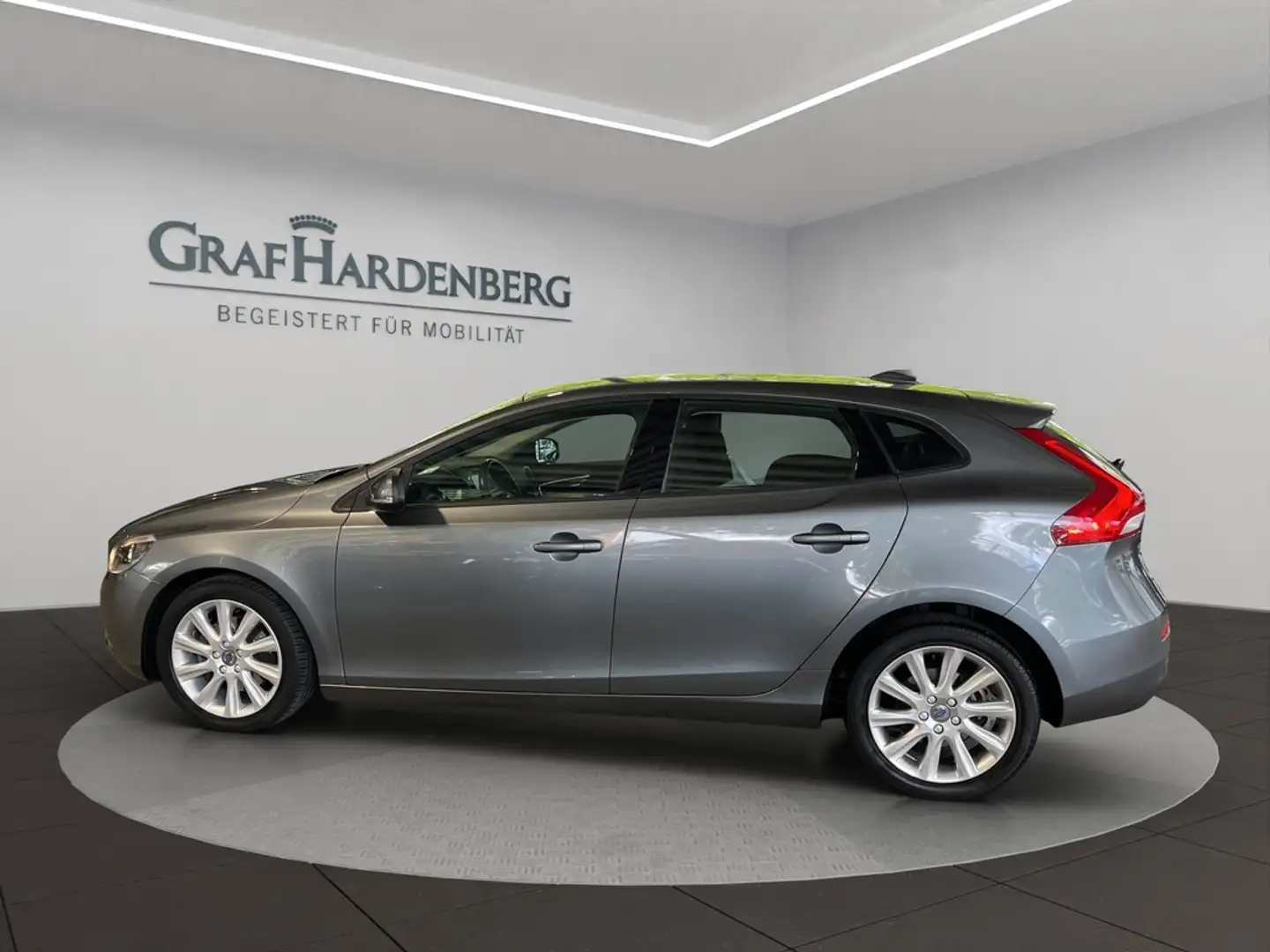 Volvo V40 2.0 6G SG You! Grau - 2