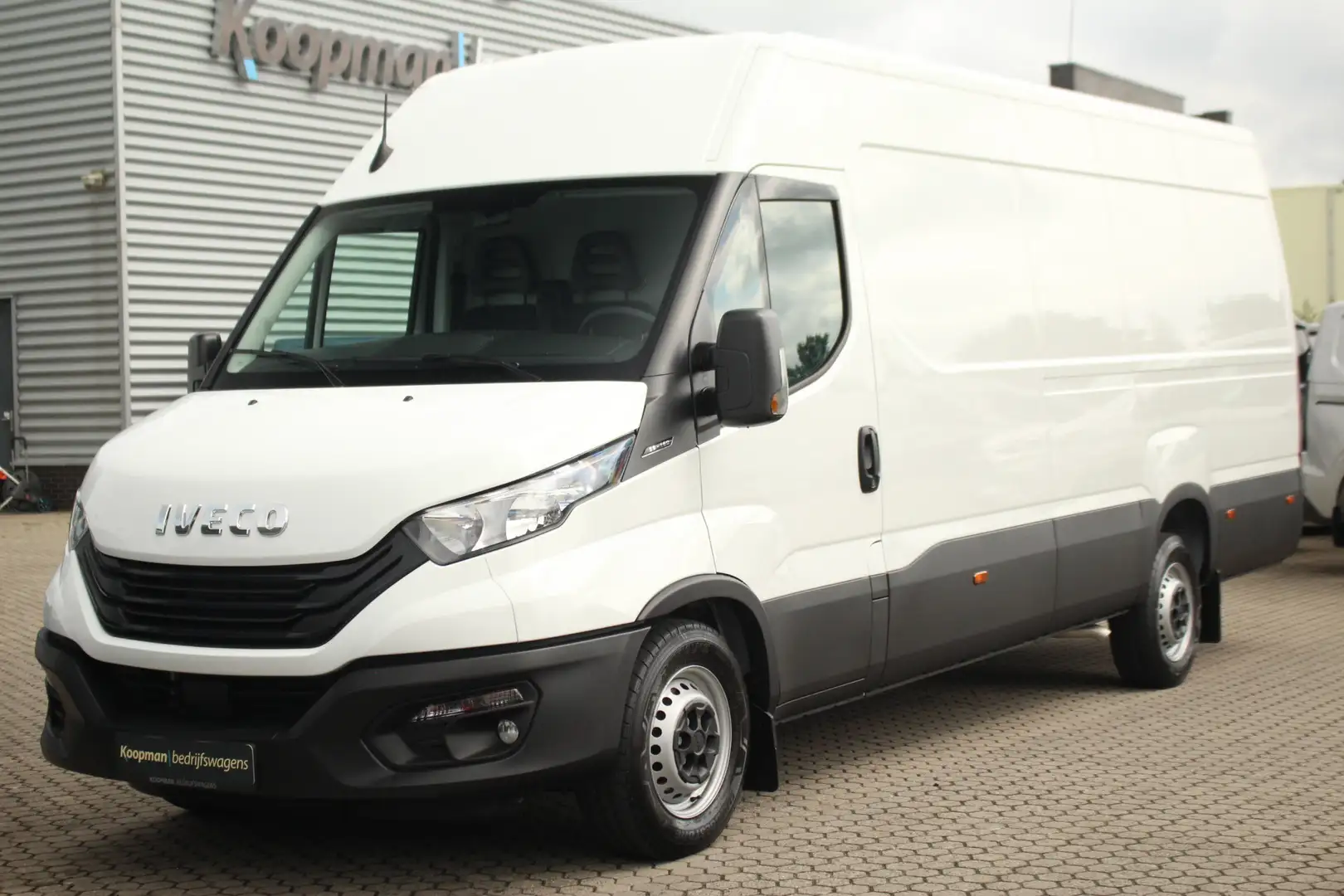 Iveco Daily 35S16V 2.3 160pk 410L L4H2 | Gev. Stoel | Cruise | Blanc - 2
