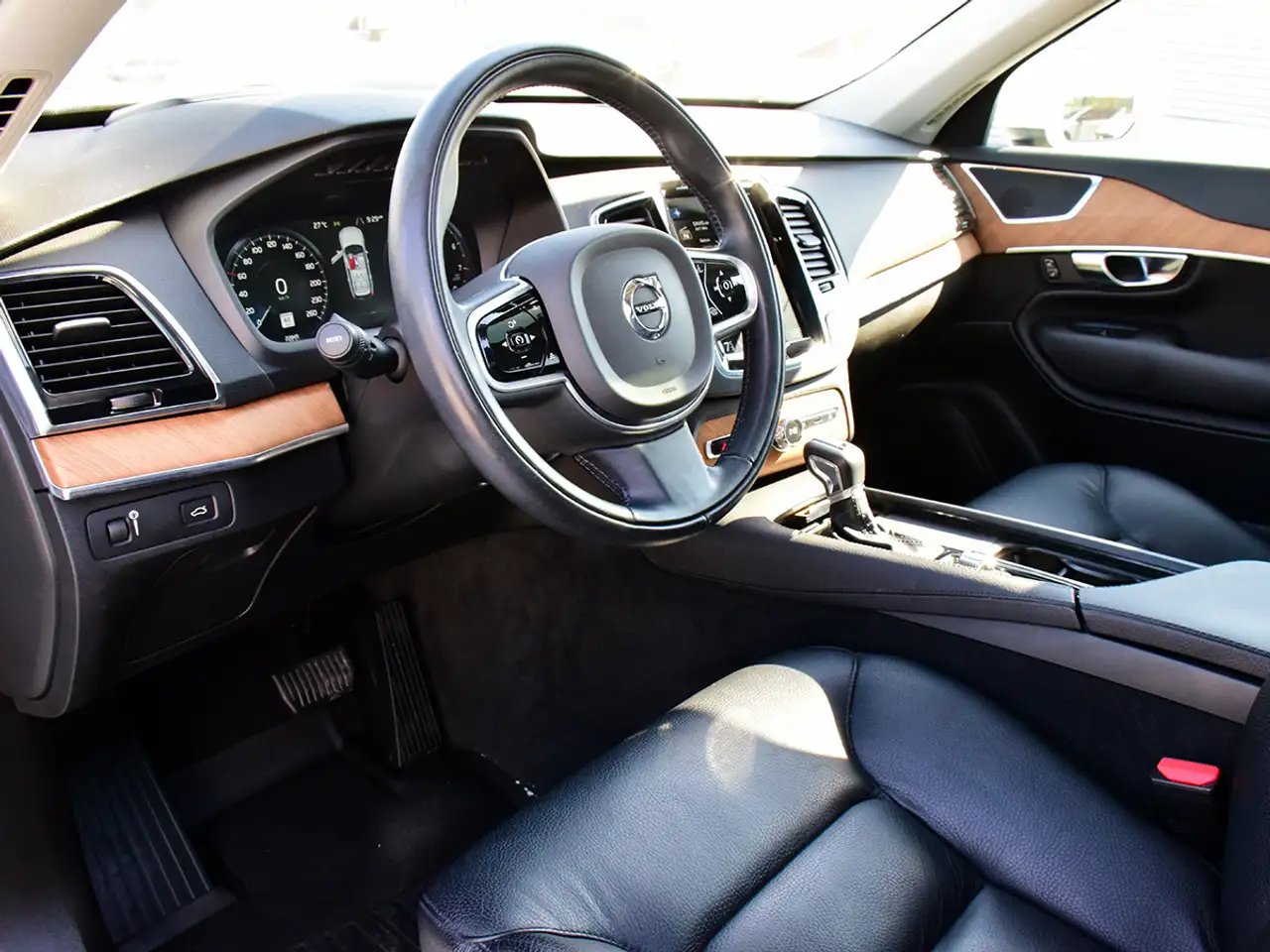 Volvo XC90 снимка Volvo XC90