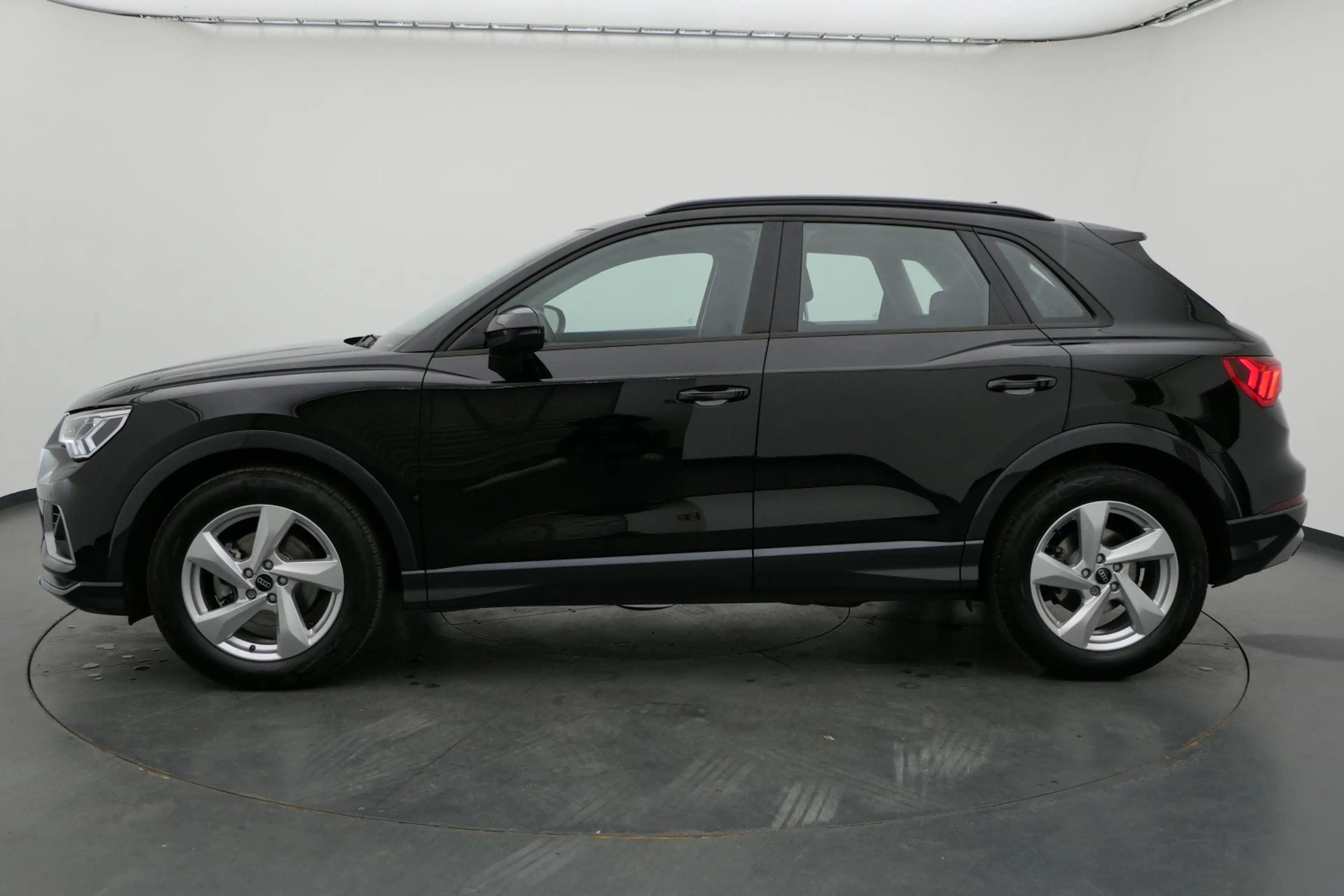 Audi Q3 Q3 35 TFSI S tronic advanced+LED-SW+AHK+STANDHZ+ — photo 7