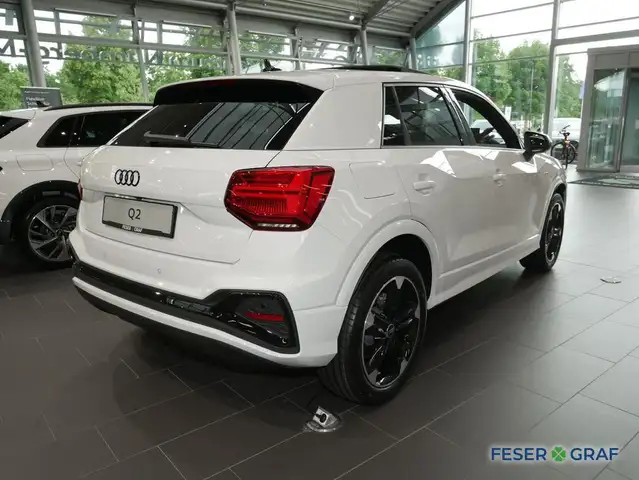 Audi Q2 view 3