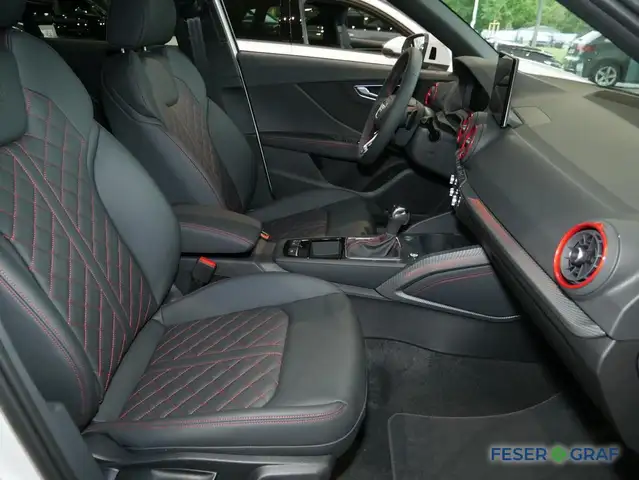 Audi Q2 view 6