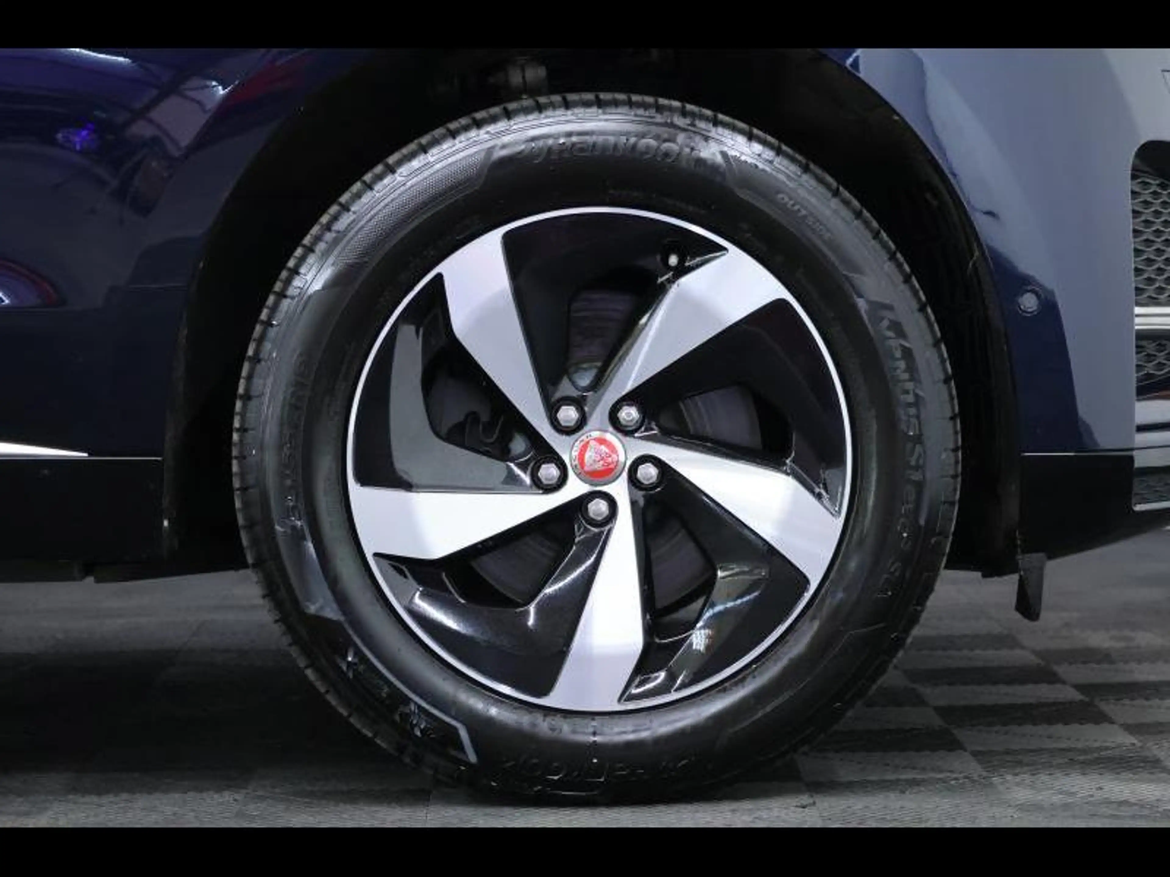 Jaguar F-Pace D165 R-Dynamic S AWD Auto — photo 6