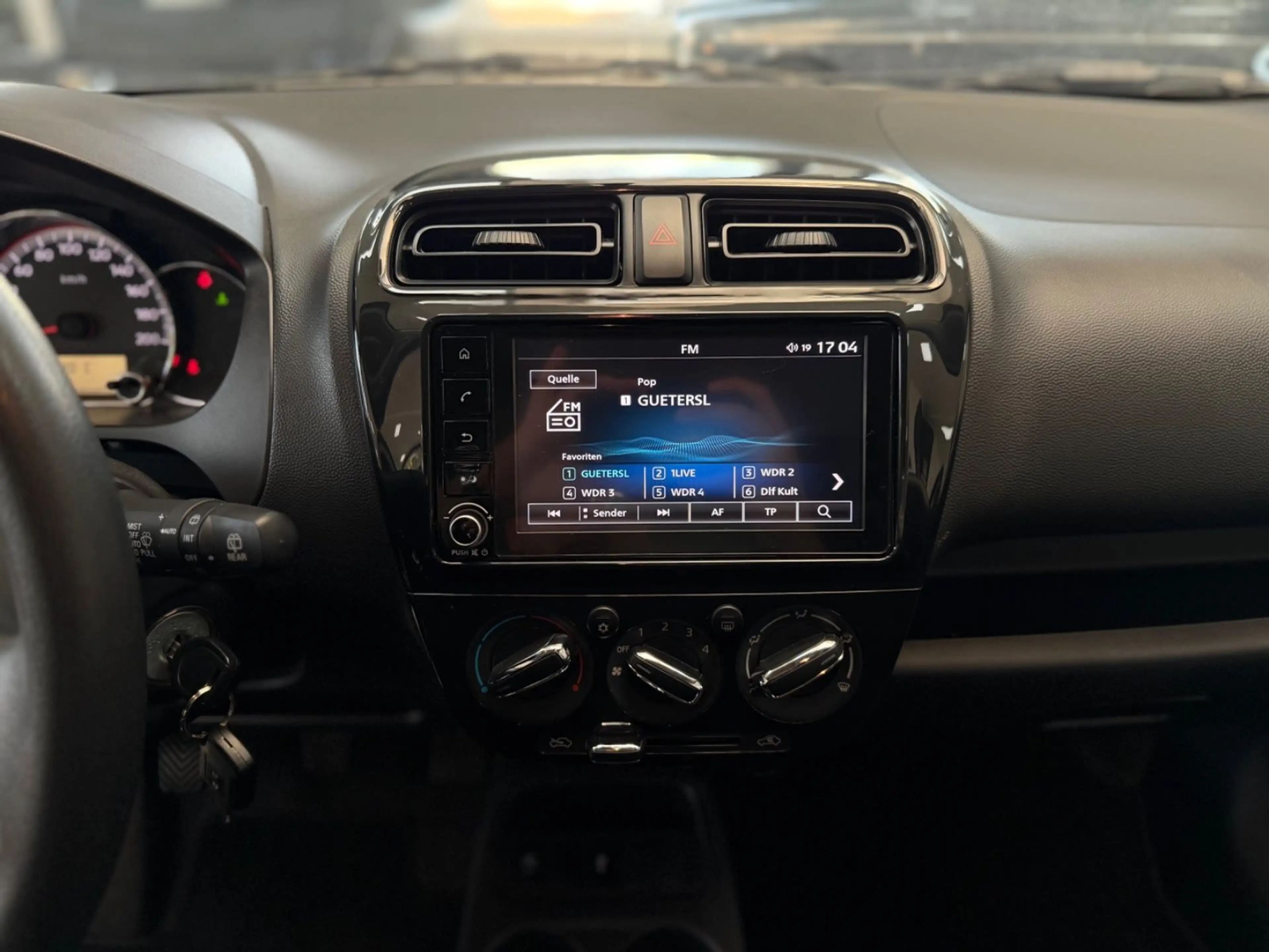 Mitsubishi Space Star Plus — photo 12