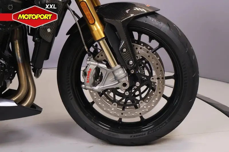 Triumph Speed Triple 1200 RR - foto 7