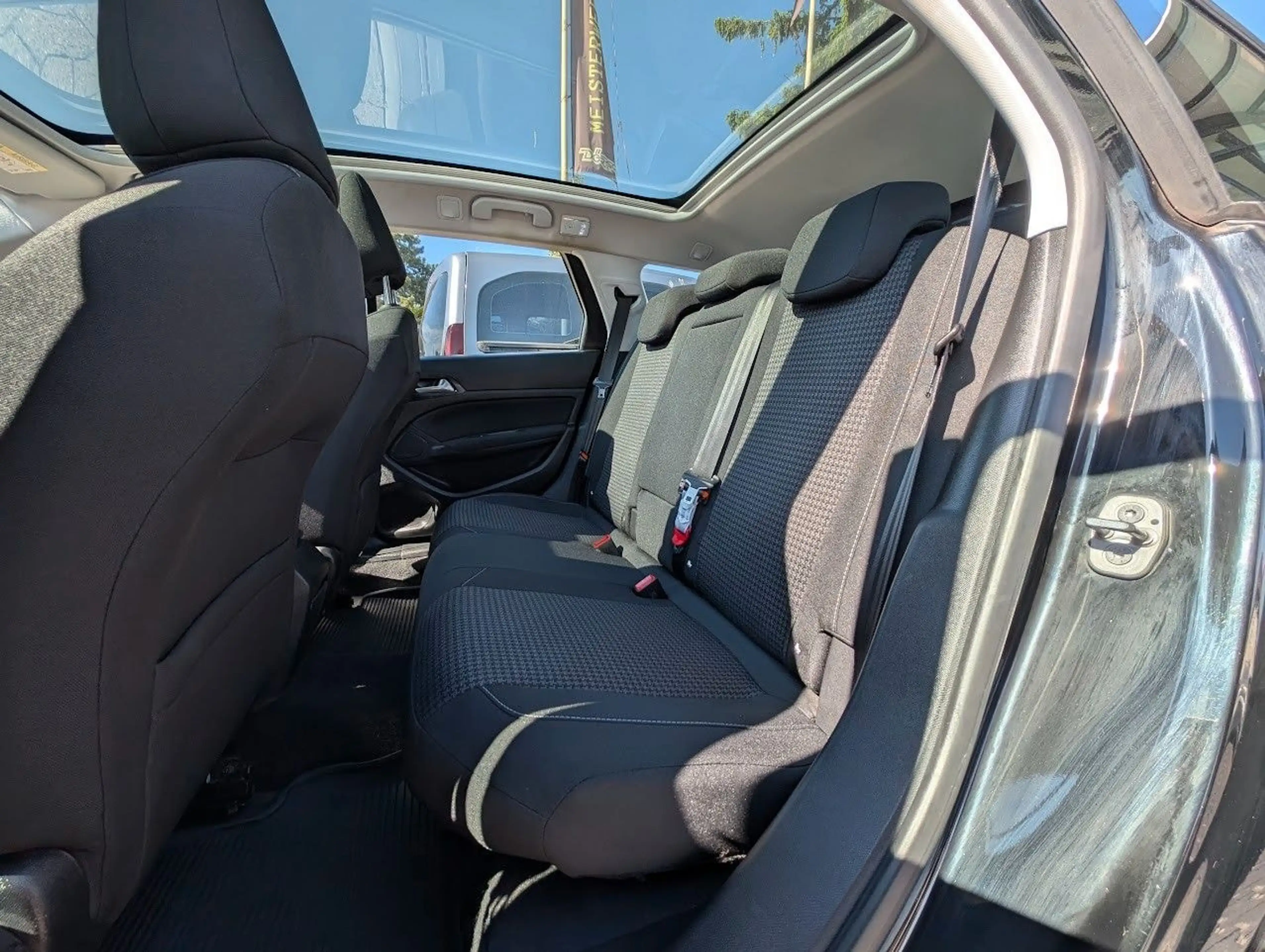 Peugeot 308 308 SW 1.5 Blue-HDi Active Business Automatik — photo 8