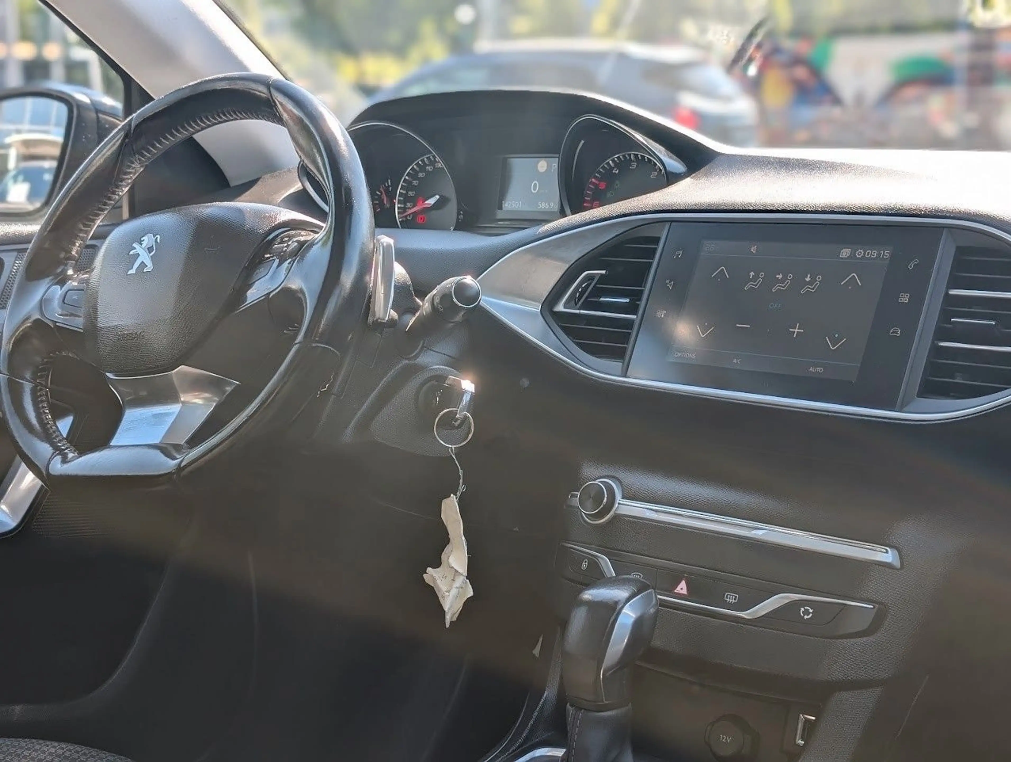 Peugeot 308 308 SW 1.5 Blue-HDi Active Business Automatik — photo 11