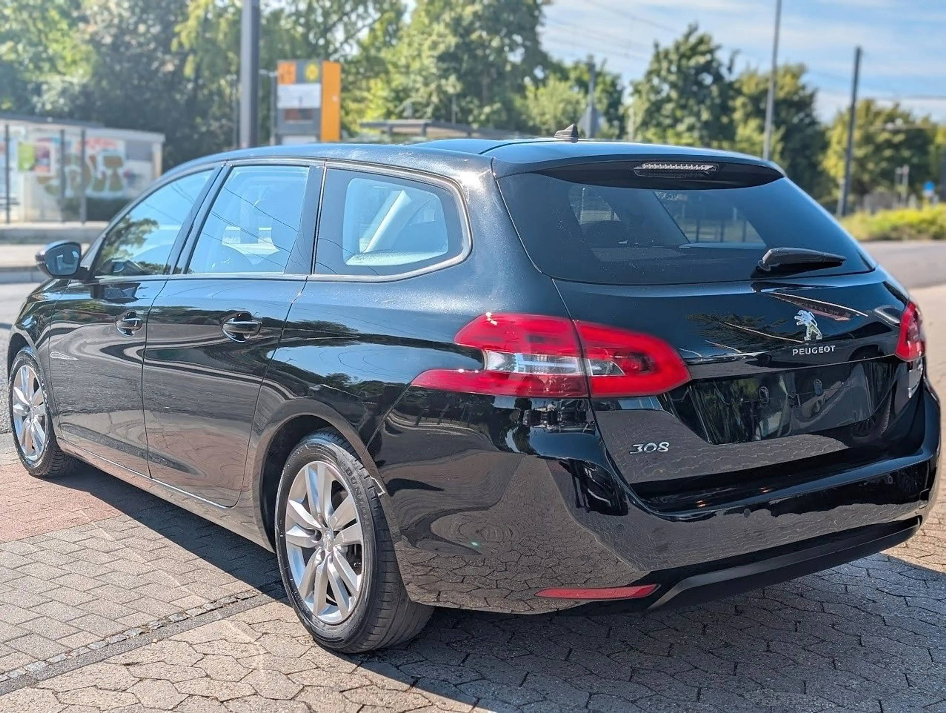 Peugeot 308 308 SW 1.5 Blue-HDi Active Business Automatik — photo 6