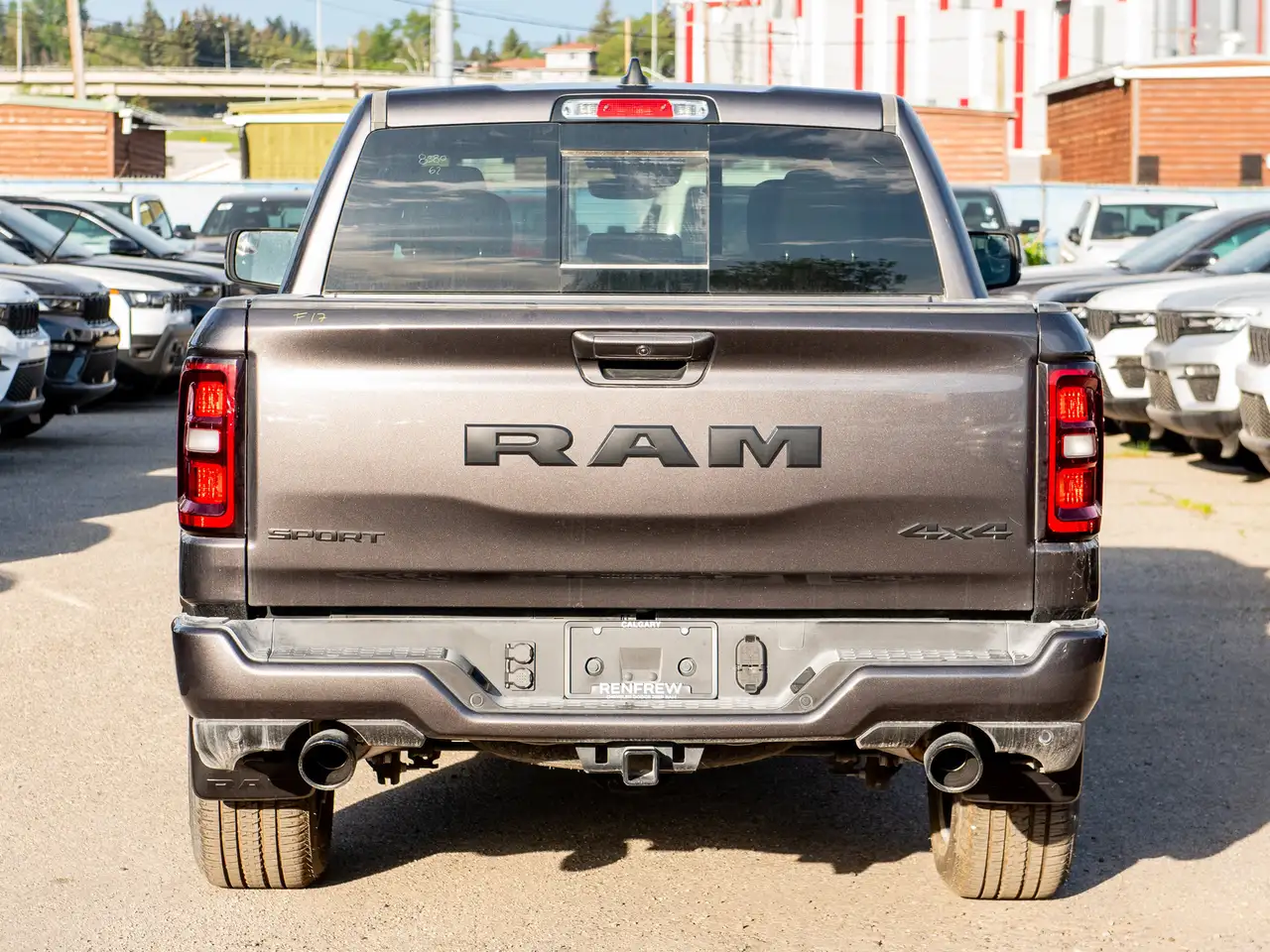 RAM 1500 снимка RAM 1500