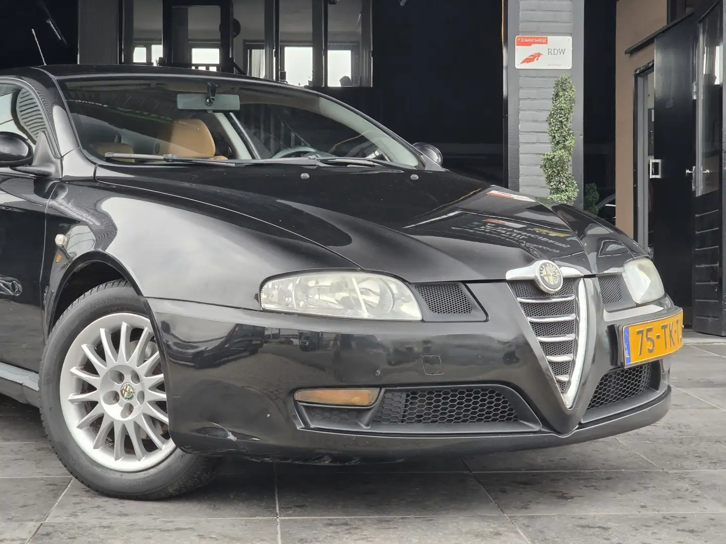 Alfa Romeo GT 1.8 T.Spark Distinctive|Airco|Cruise Control| Zwart - 2