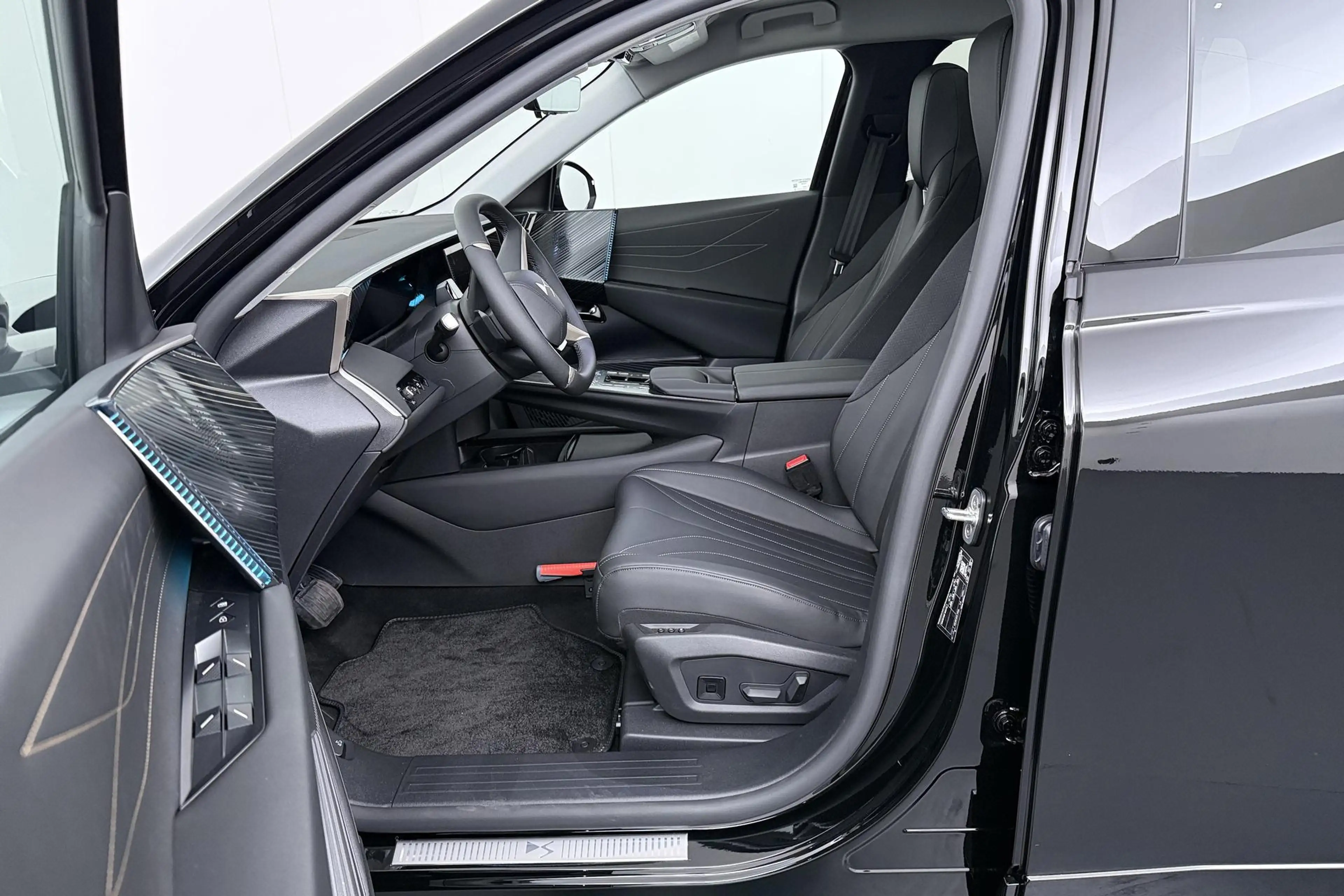DS Automobiles DS 7 No E-Tense Etoile 74 kWh | Nu bij ons in de Showro — photo 14