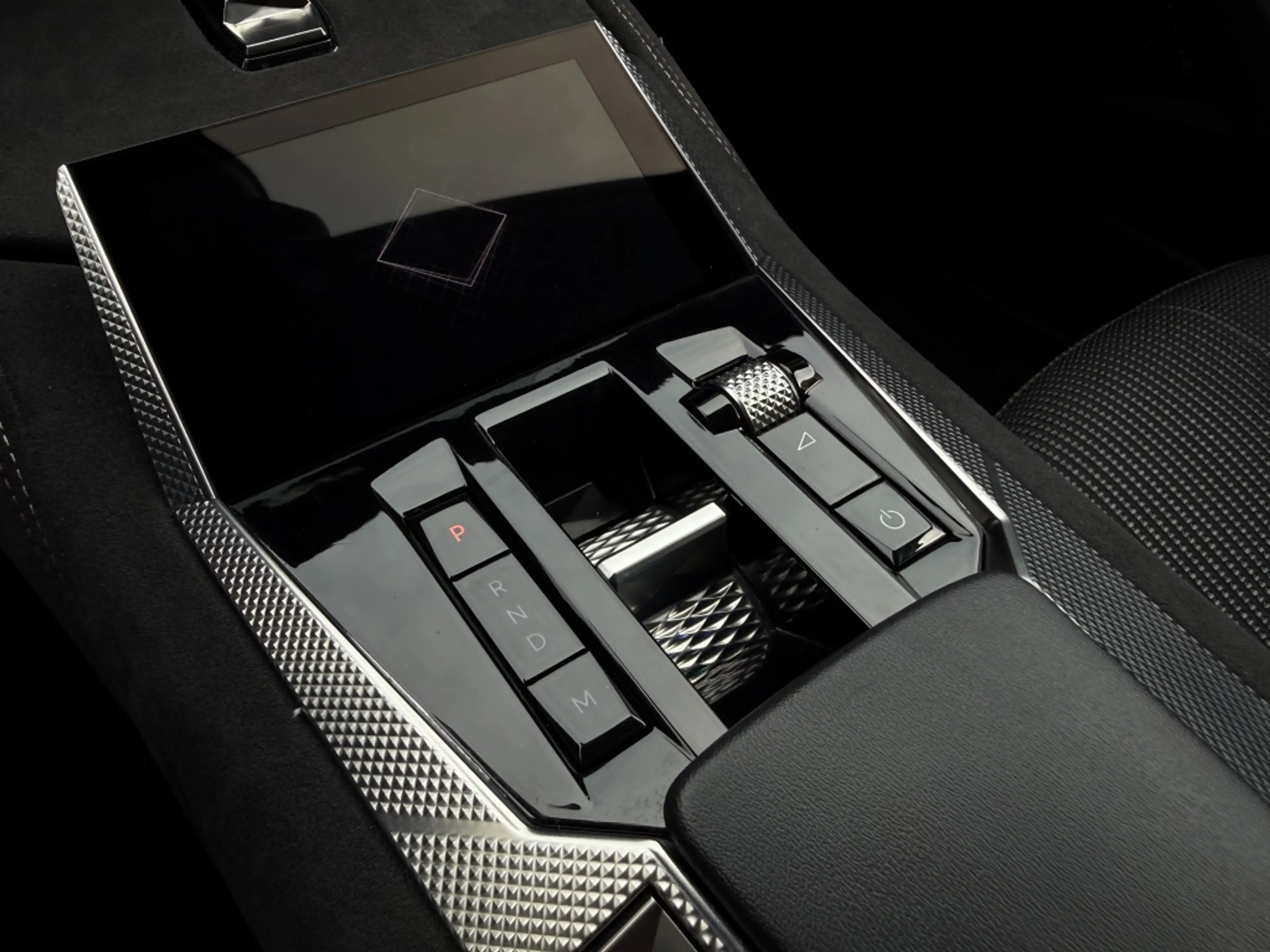 DS Automobiles DS 4 1.2 PT Performance Line — photo 24