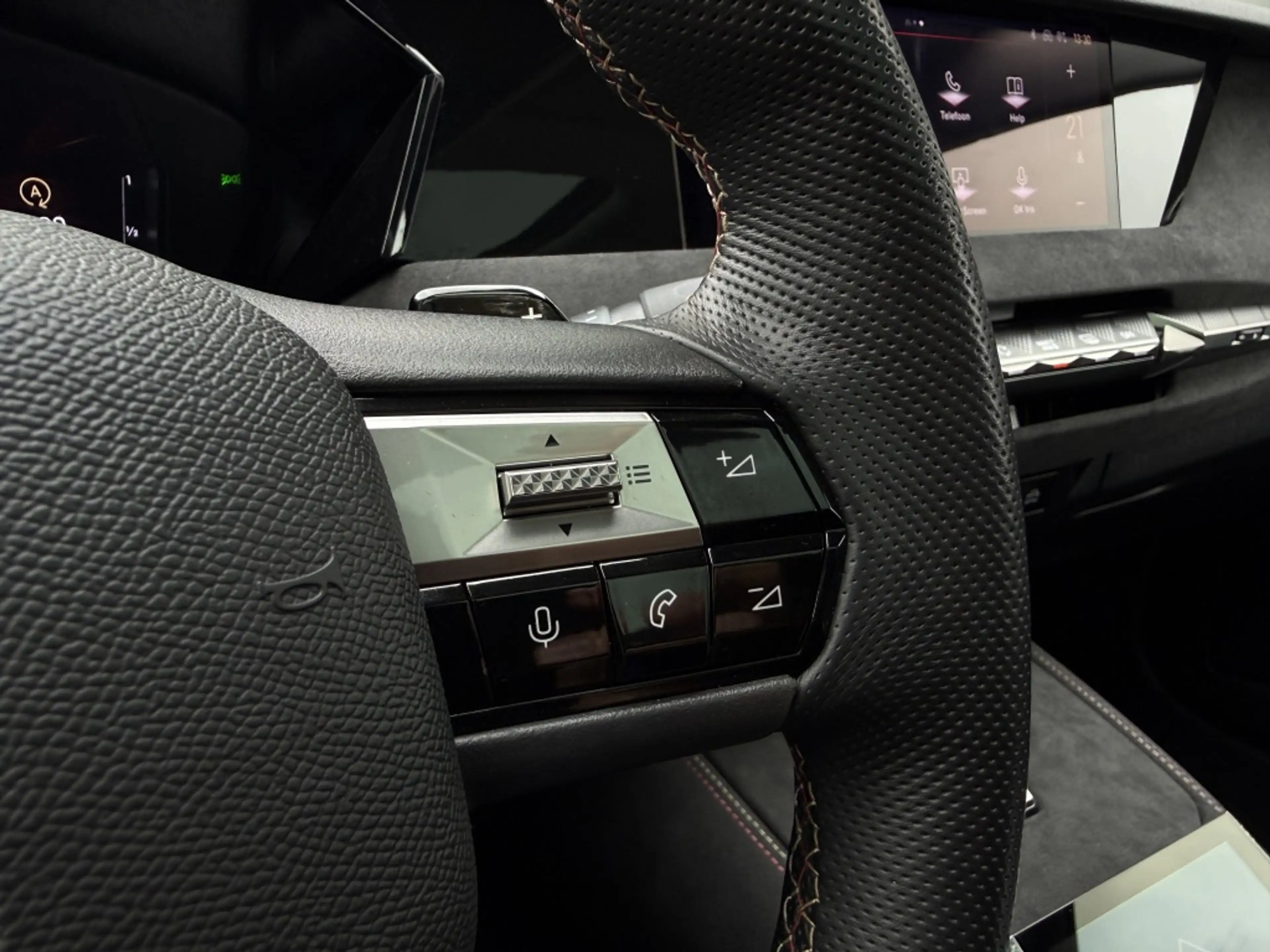 DS Automobiles DS 4 1.2 PT Performance Line — photo 15