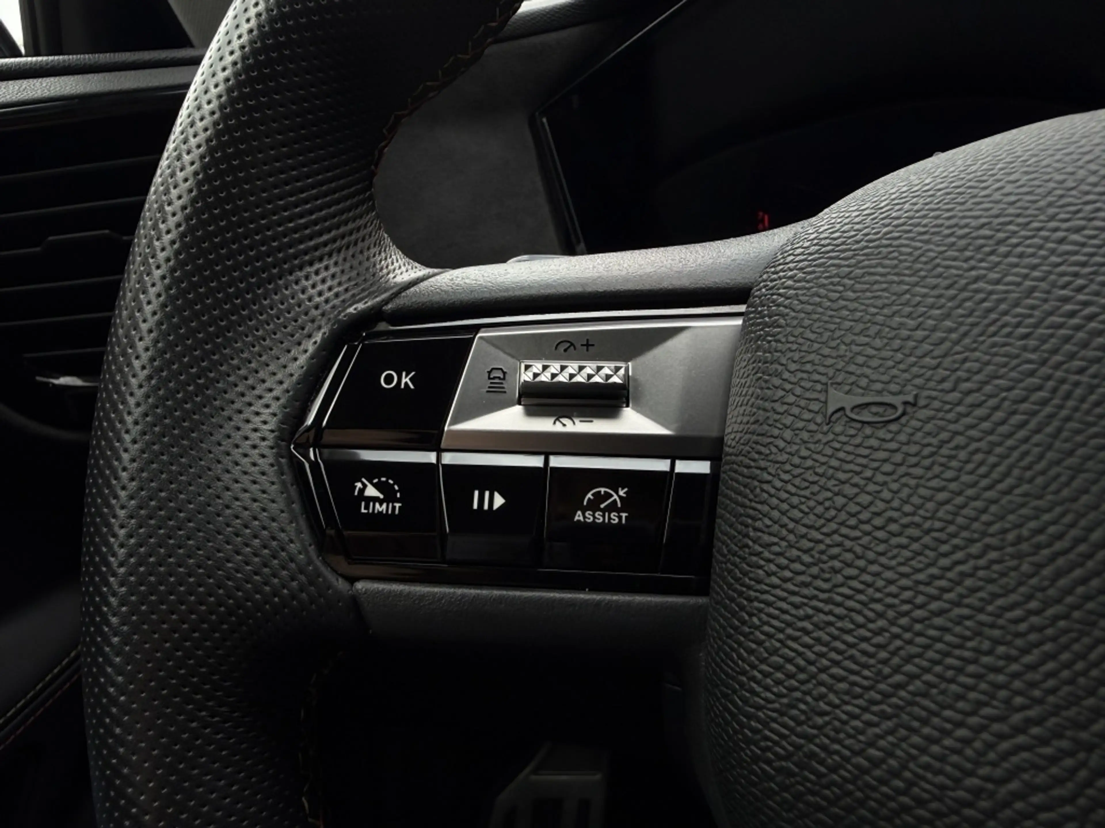 DS Automobiles DS 4 1.2 PT Performance Line — photo 14