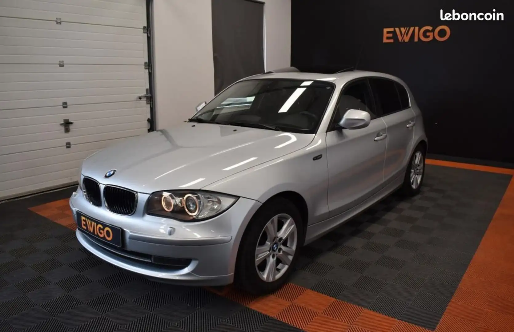 BMW 120 120D 177ch TOIT OUVRANT RADAR GPS LED SIEGES CHAUF Szürke - 2