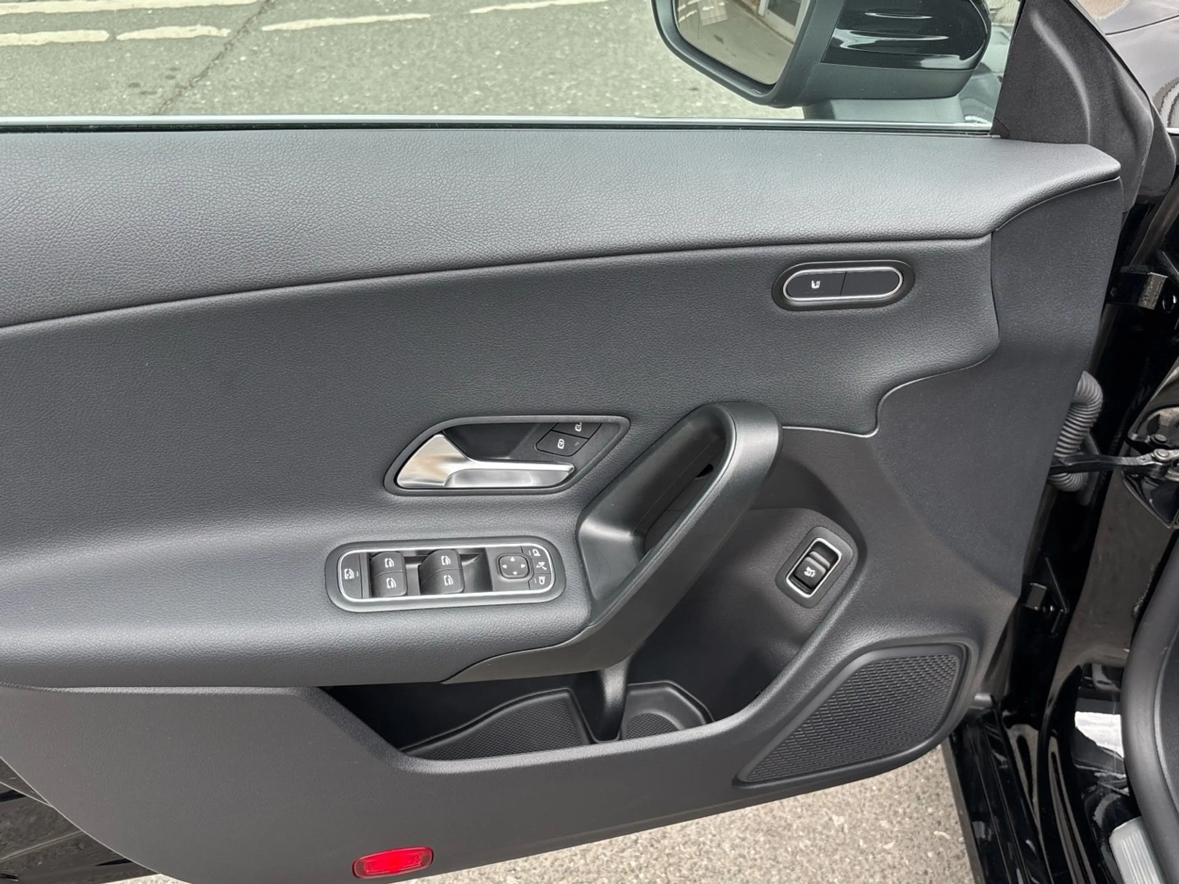 Mercedes-Benz CLA 200 SB LED Kamera MBUX Easy-Pack Lenkradh. — photo 15