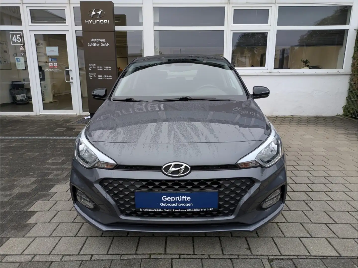 Hyundai i20 YES! Navi DAB SHZ LenkradHZG Temp Klimaautom Kom-p Negro - 2