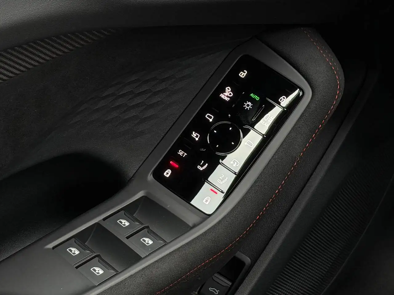 Audi RS5 AVANT TECH PRO SPORTPACK KERAMISCHE REMMEN PANORAMA GEKOELDE ZETELS MASSAGE B&O 360° CAM, миниатюра 26
