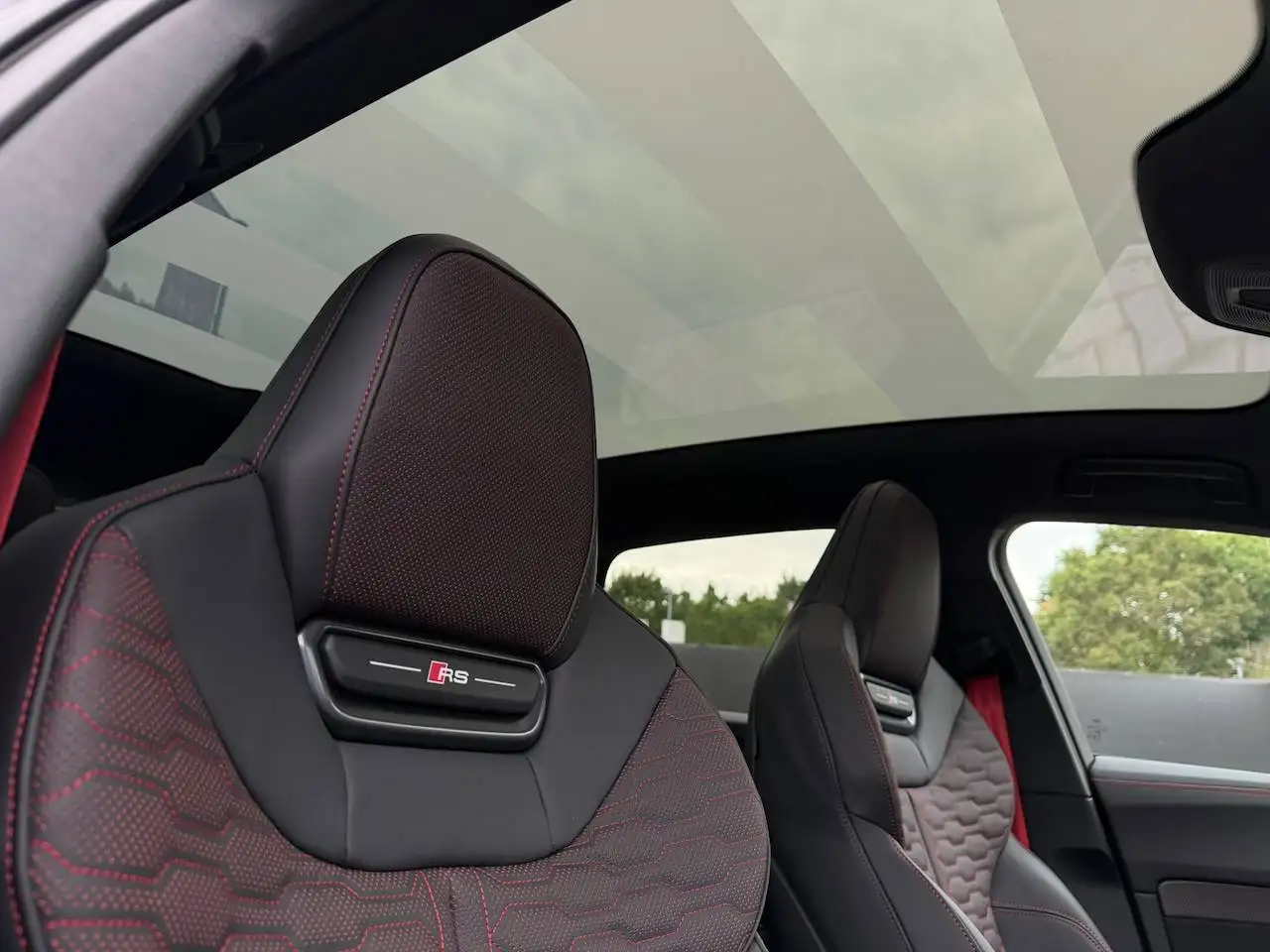 Audi RS5 AVANT TECH PRO SPORTPACK KERAMISCHE REMMEN PANORAMA GEKOELDE ZETELS MASSAGE B&O 360° CAM, миниатюра 15