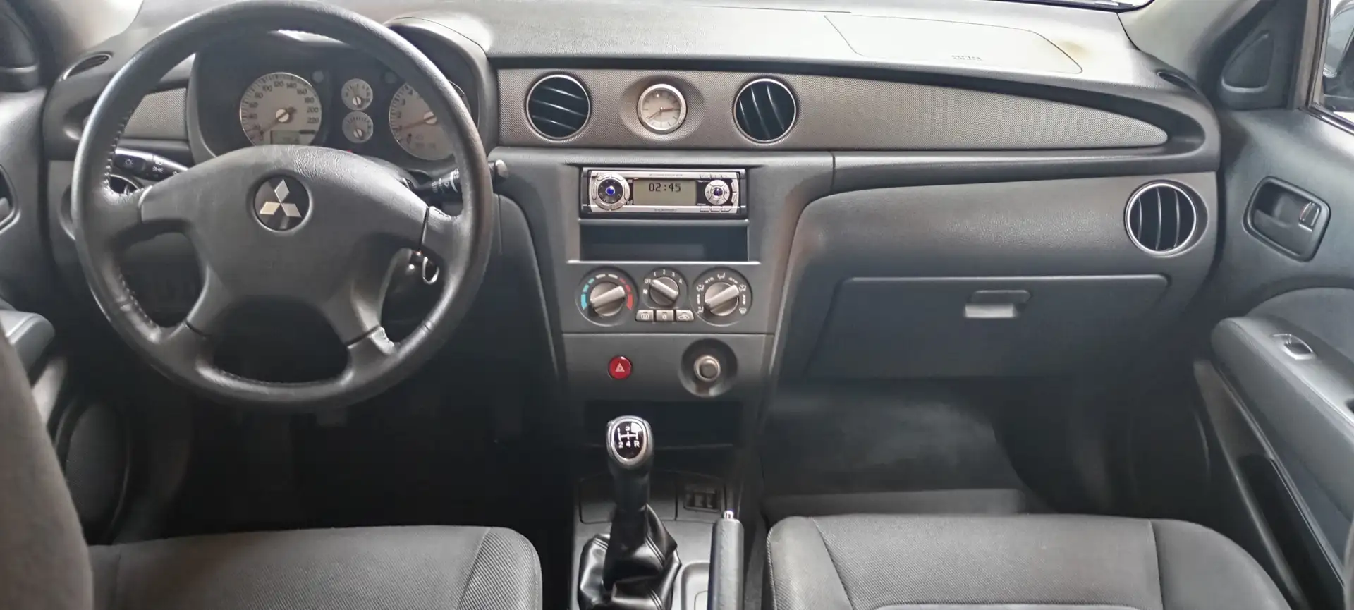 Mitsubishi Outlander Outlander 2.0 16v 4x4 Plateado - 2