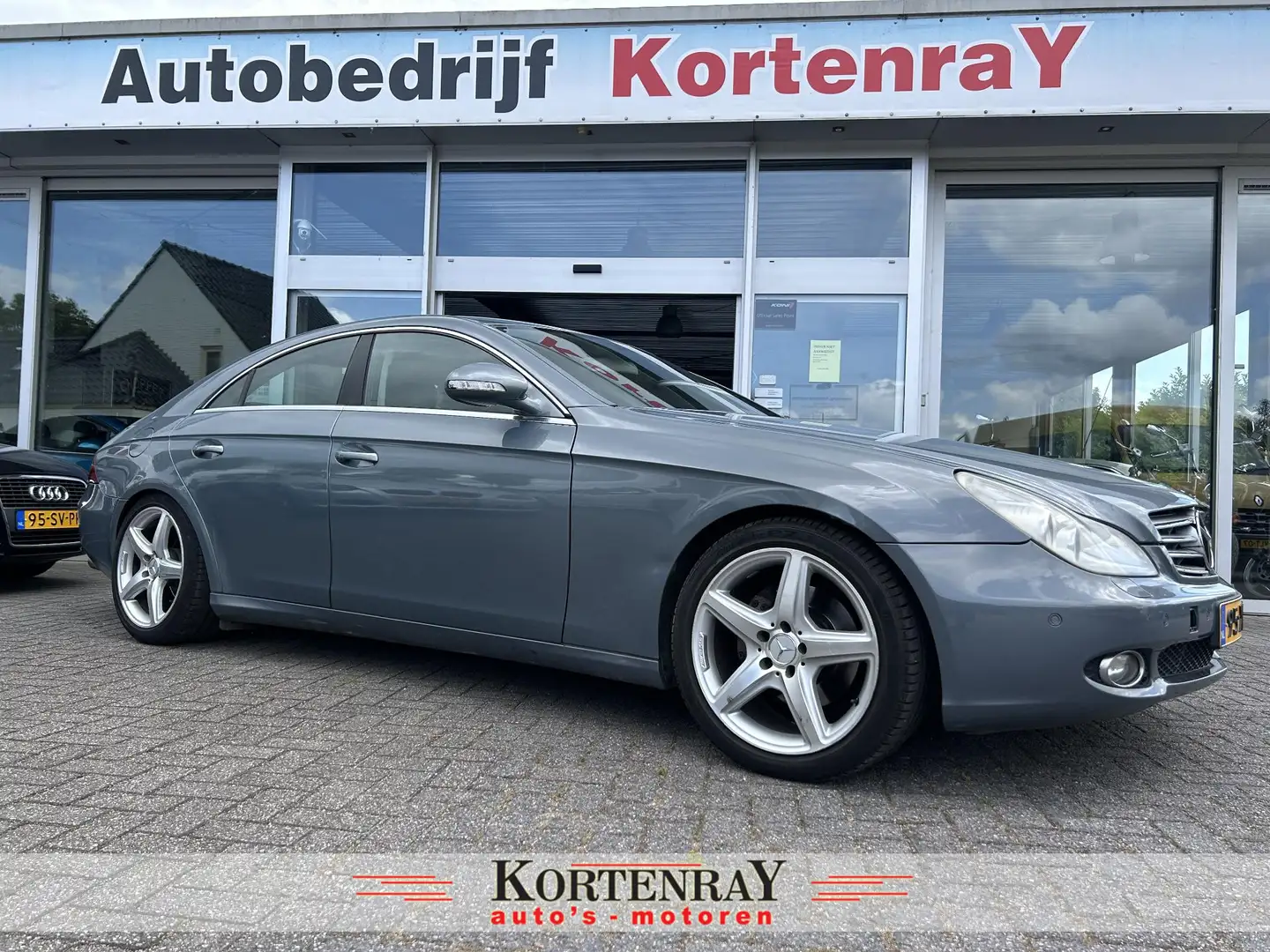 Mercedes-Benz CLS 320 CDI Gris - 1