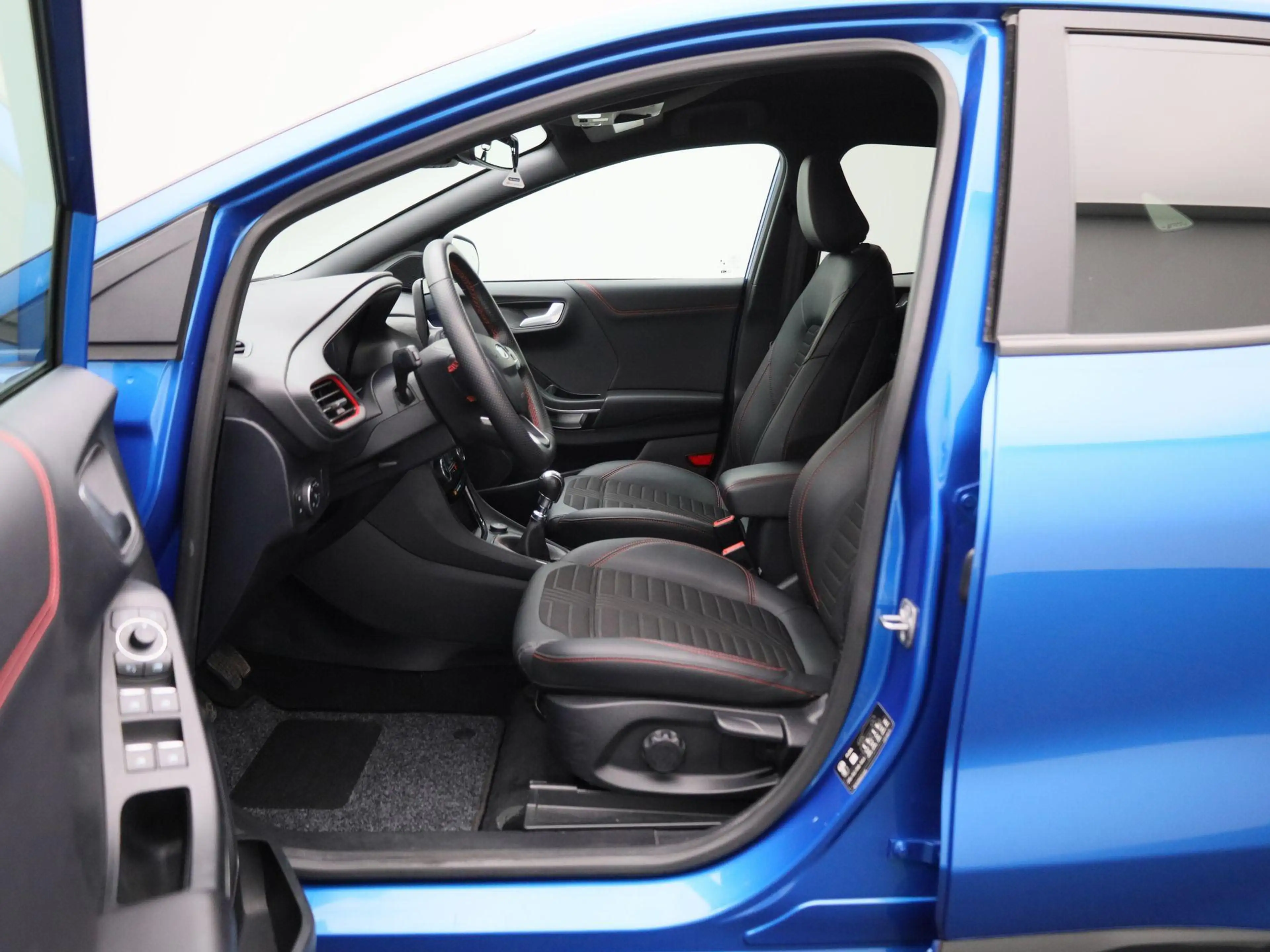 Ford Puma 1.0i Ecoboost mHEV 92kW ST-Line X Winterpack | B&O — photo 9