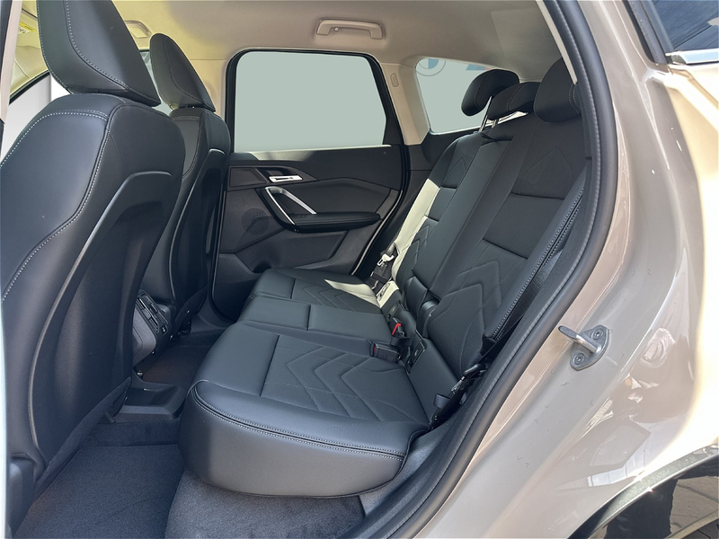 BMW X1 xDrive25e xLine // elektr. Anhängerkupplung // Sit — photo 11