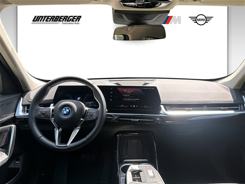 BMW X1 xDrive25e xLine // elektr. Anhängerkupplung // Sit — photo 7