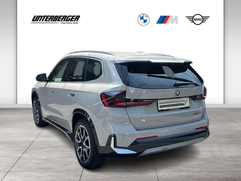 BMW X1 xDrive25e xLine // elektr. Anhängerkupplung // Sit — photo 4