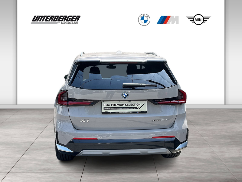 BMW X1 xDrive25e xLine // elektr. Anhängerkupplung // Sit — photo 5