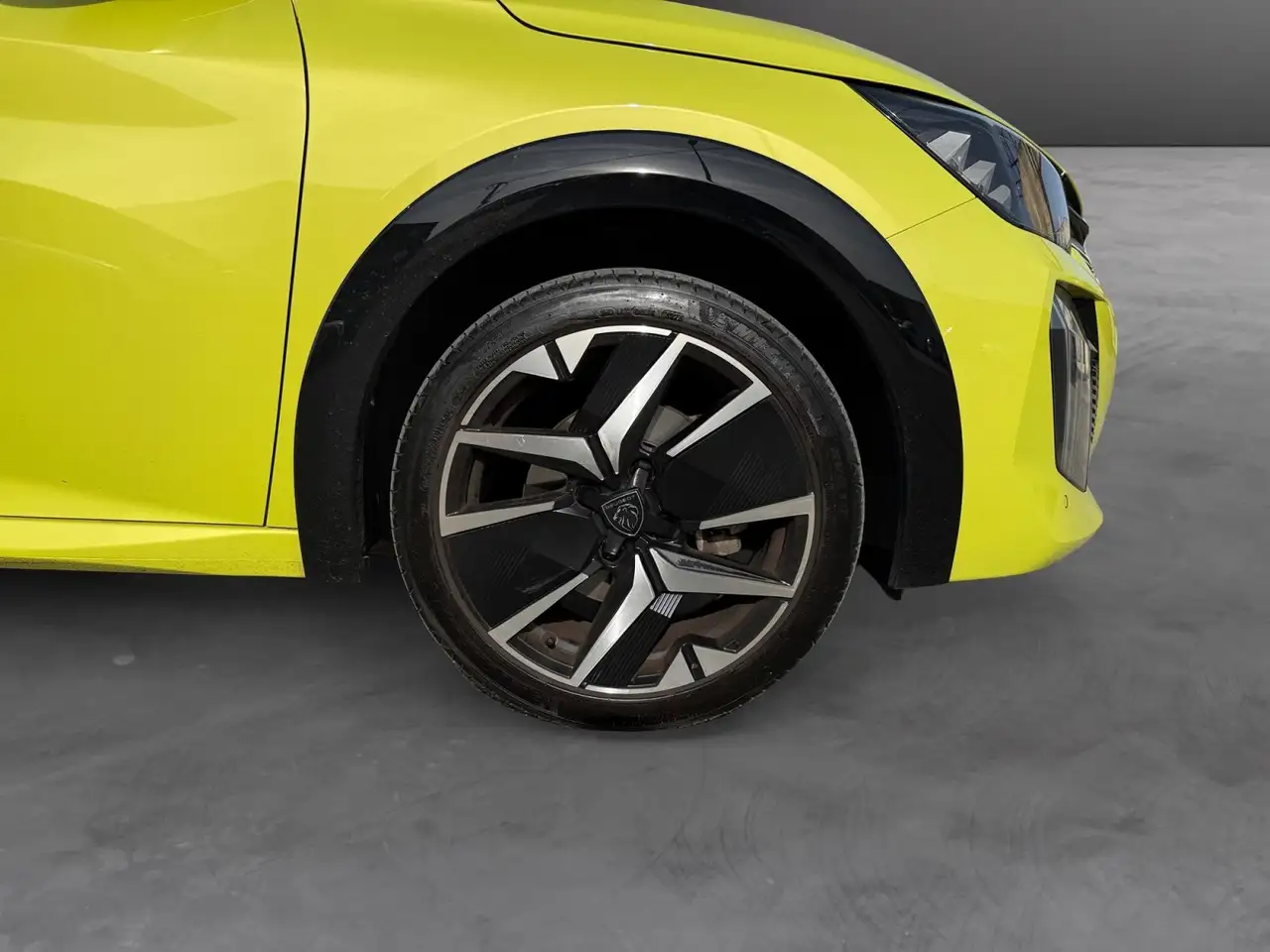 Peugeot 208 208 — photo 16