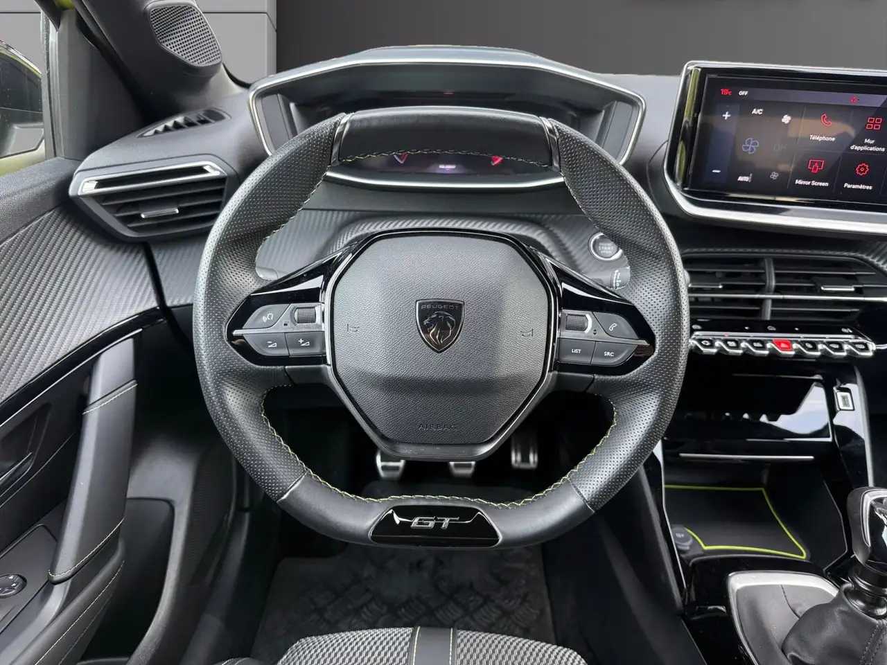 Peugeot 208 208 — photo 13