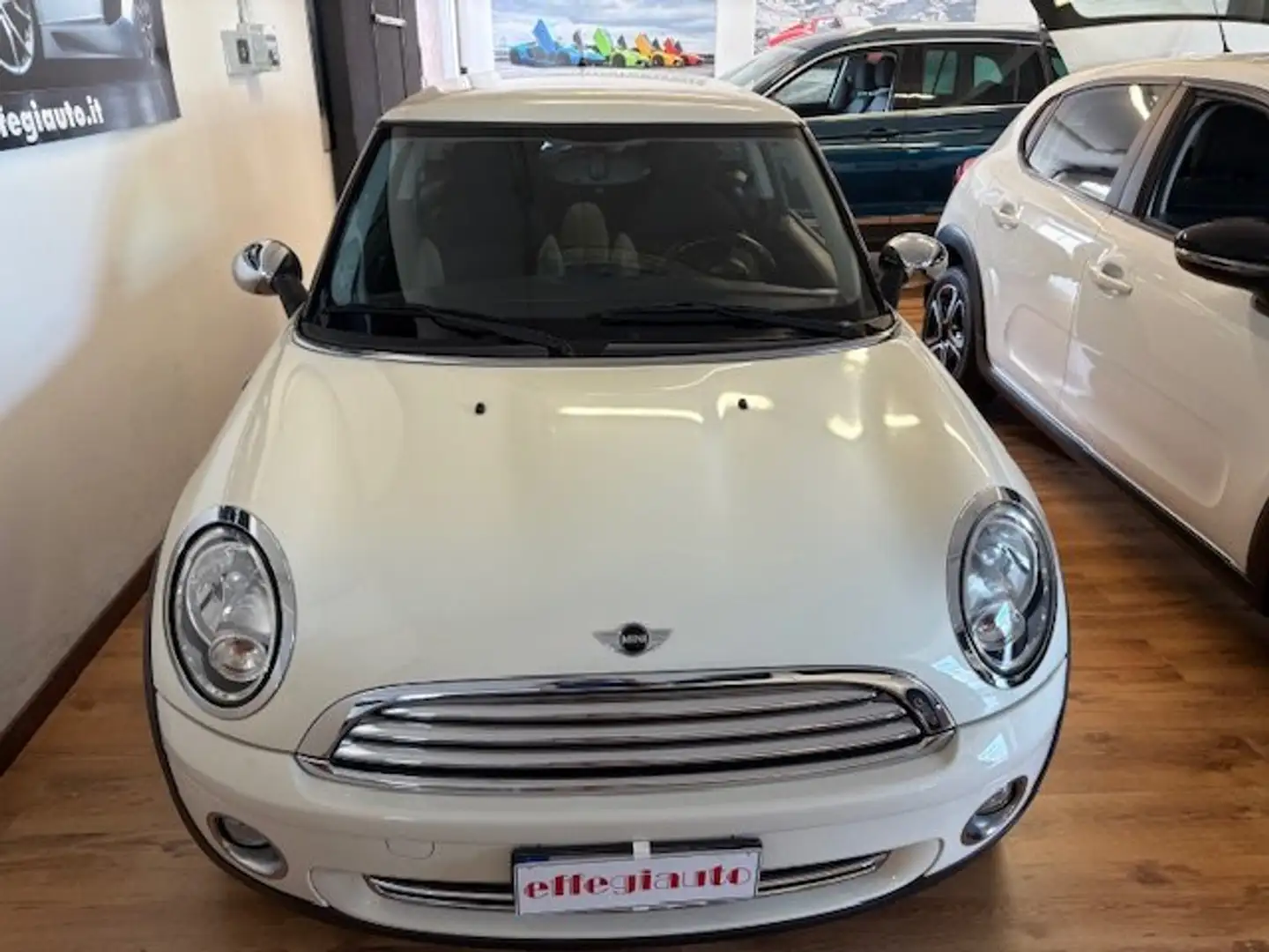 MINI One Mini III R56 2007 Hatchback 1.4 Beige - 1