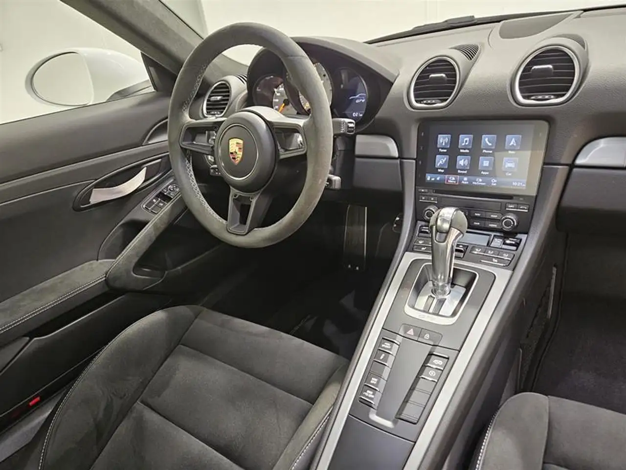 Porsche 718 Cayman photo Porsche 718 Cayman