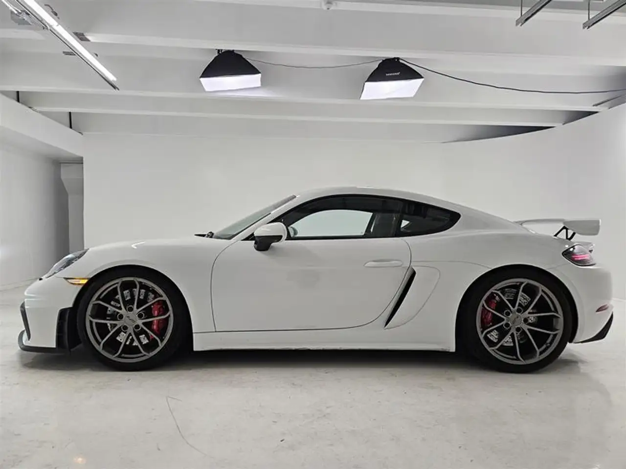 Porsche 718 Cayman photo Porsche 718 Cayman