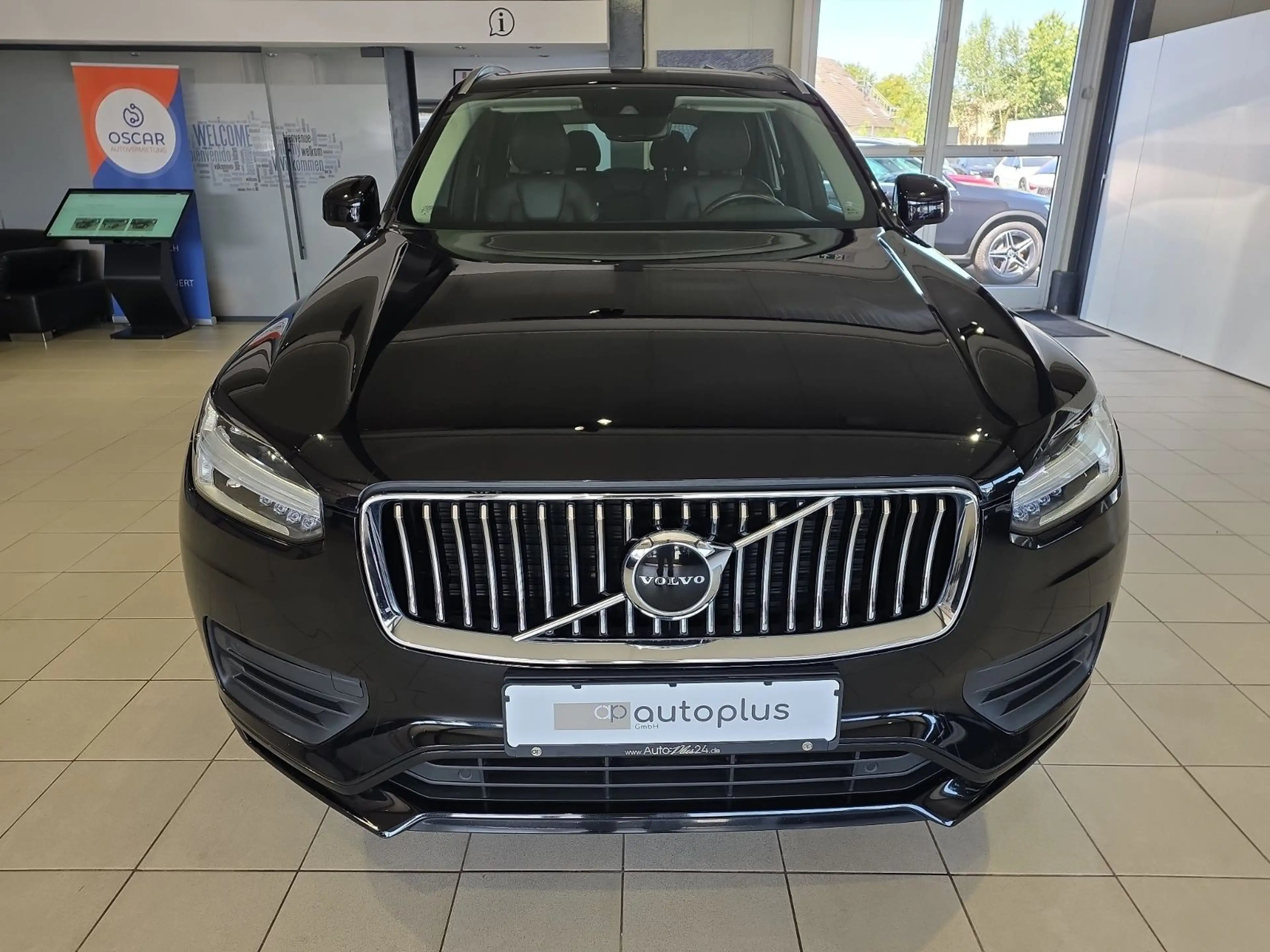 Volvo XC90 B5 (D) Momentum Pro AWD ACC BLIS Kamera LED — photo 3