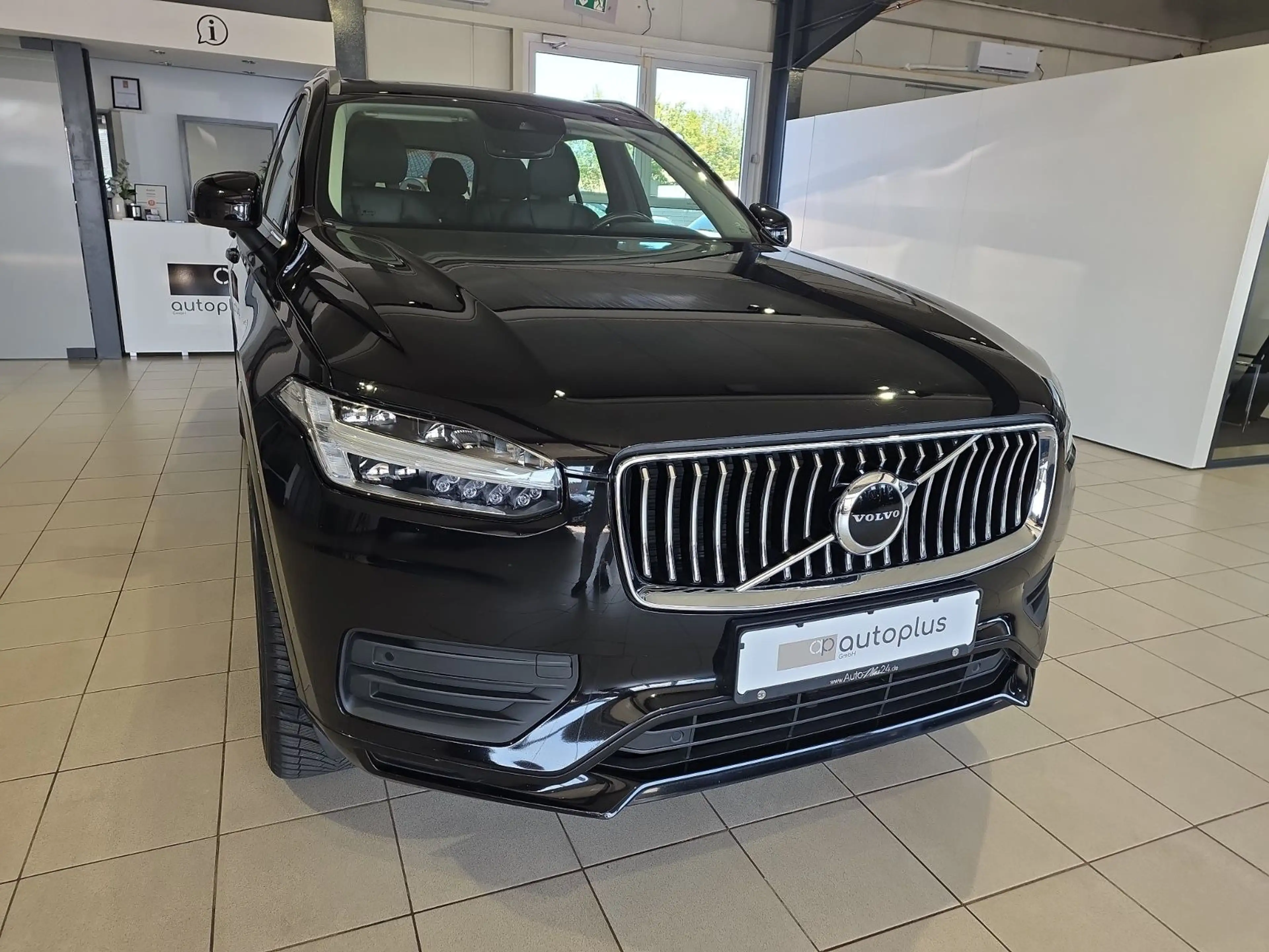 Volvo XC90 B5 (D) Momentum Pro AWD ACC BLIS Kamera LED — photo 4