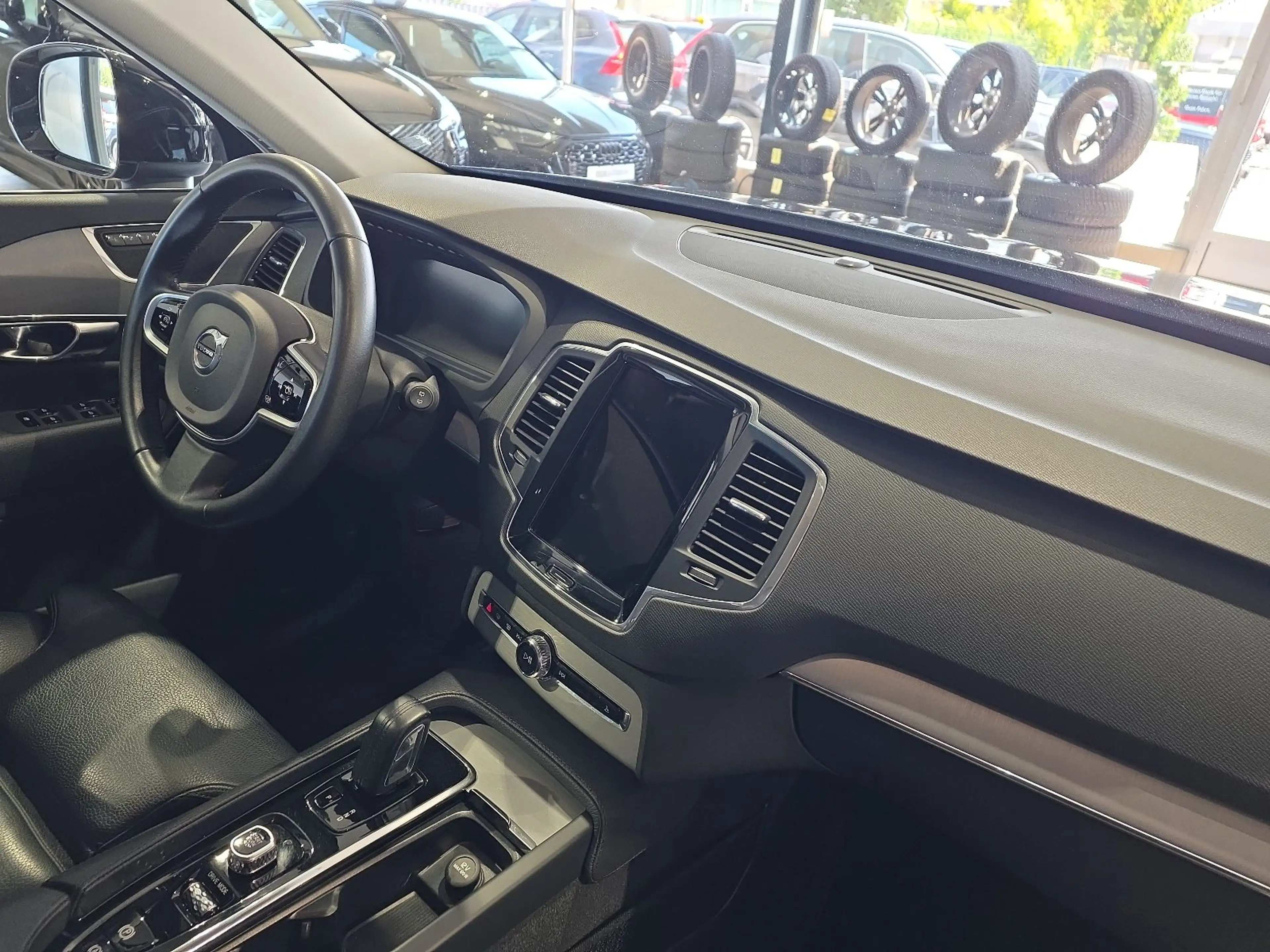 Volvo XC90 B5 (D) Momentum Pro AWD ACC BLIS Kamera LED — photo 12