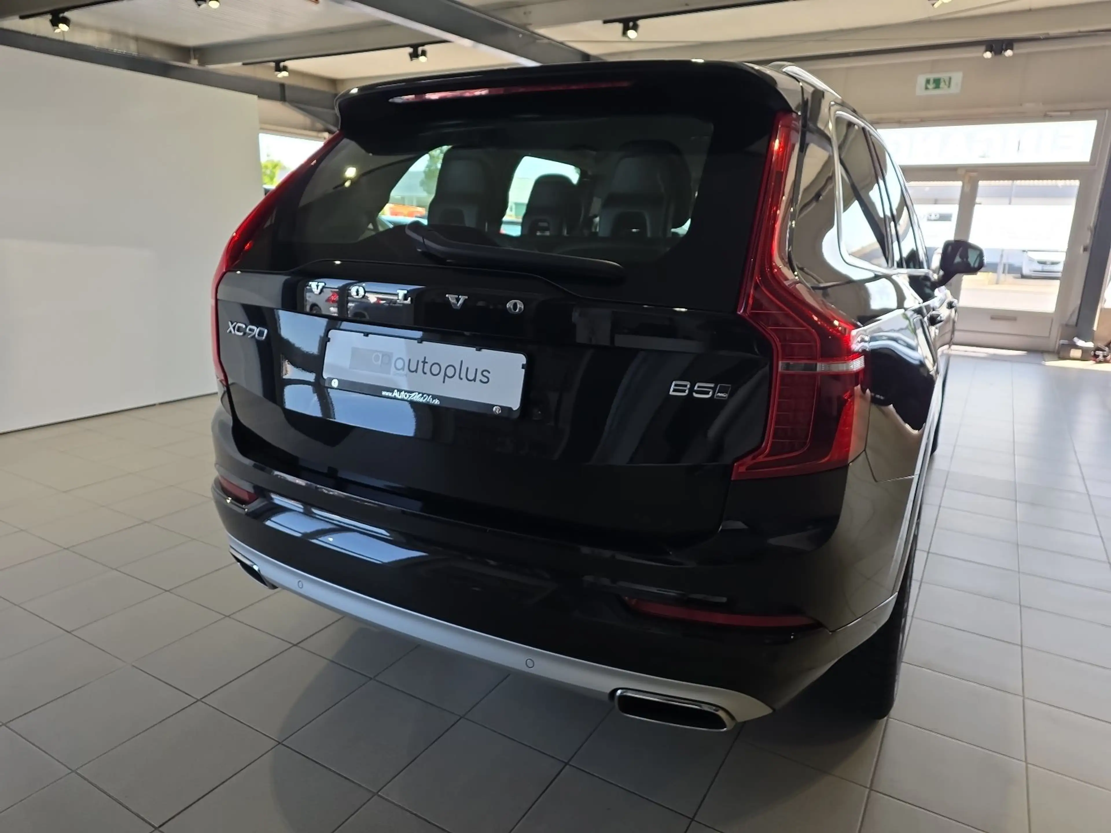 Volvo XC90 B5 (D) Momentum Pro AWD ACC BLIS Kamera LED — photo 7