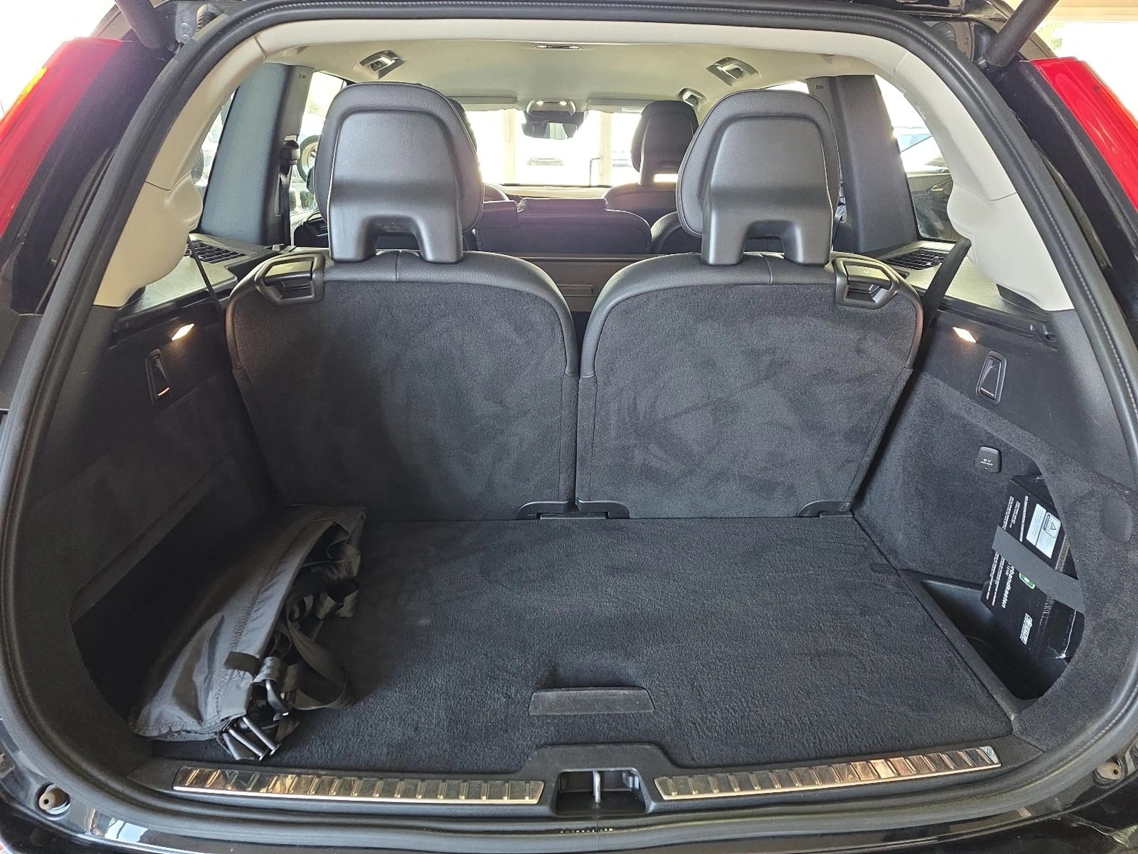 Volvo XC90 B5 (D) Momentum Pro AWD ACC BLIS Kamera LED — photo 14