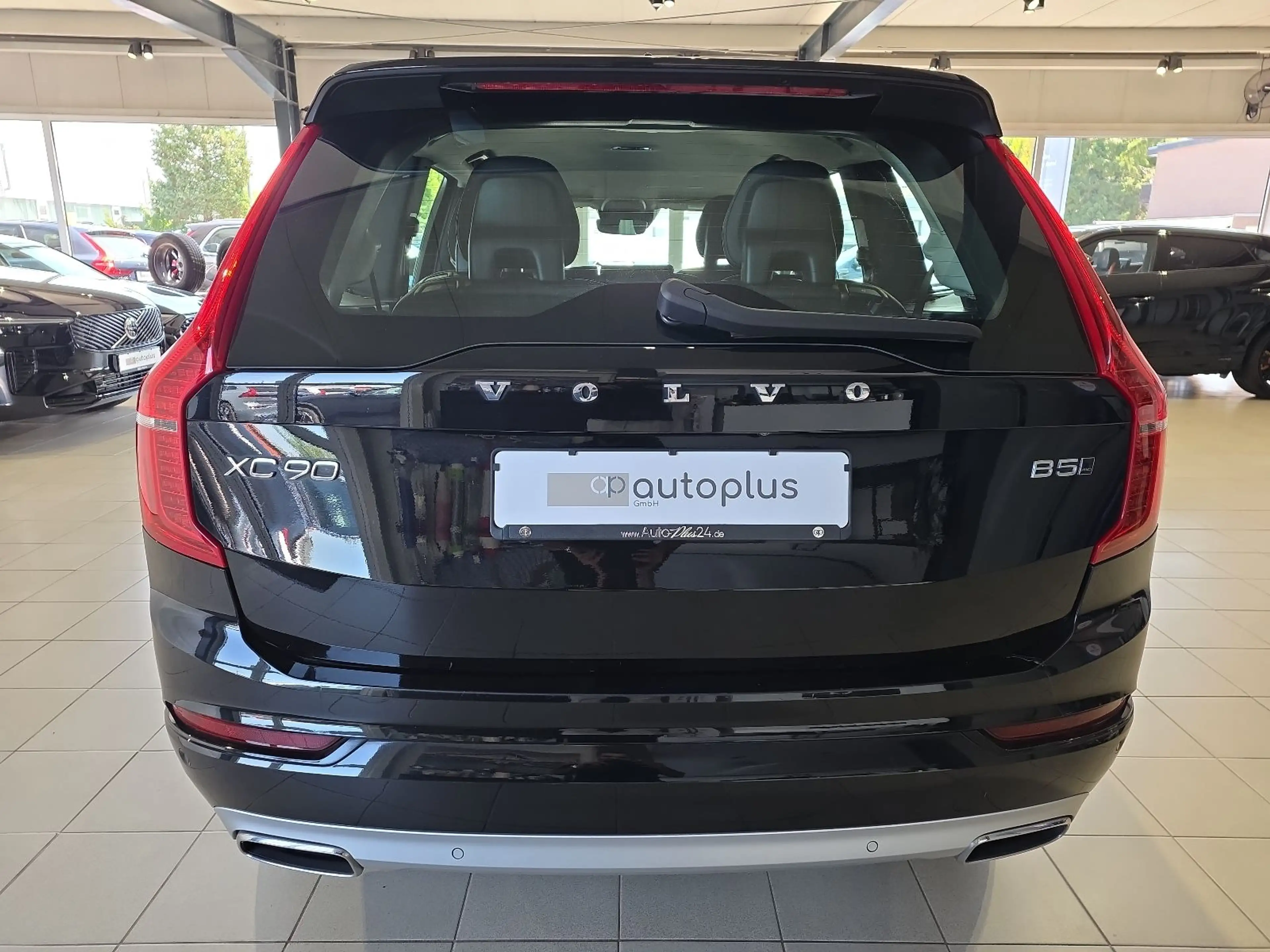 Volvo XC90 B5 (D) Momentum Pro AWD ACC BLIS Kamera LED — photo 8