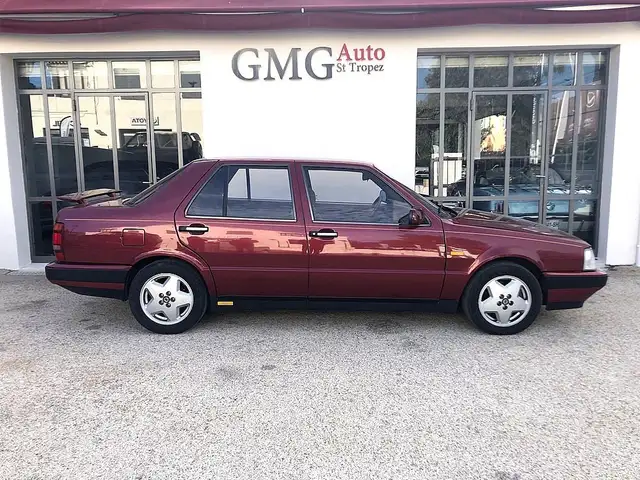 Lancia Thema 8.32