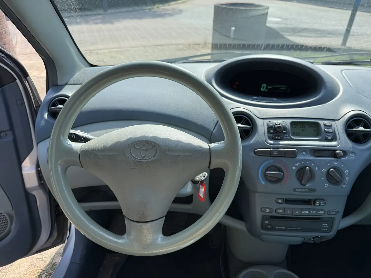 Toyota Yaris 1.3-16V VVT-i Sol Centr. Vergr. / Elektr. ramen /, foto 8