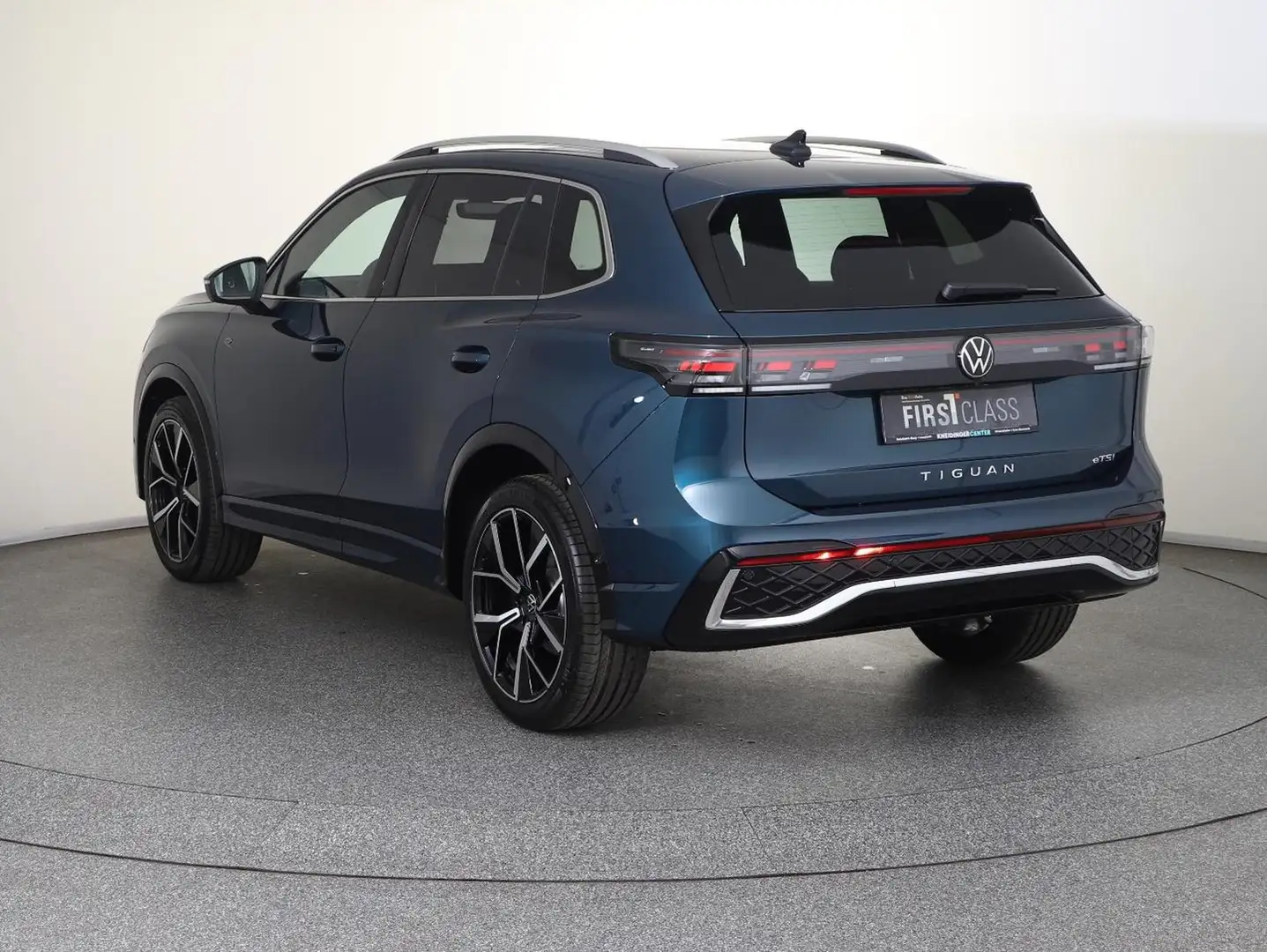 Volkswagen Tiguan R-Line eTSI DSG Bleu - 2