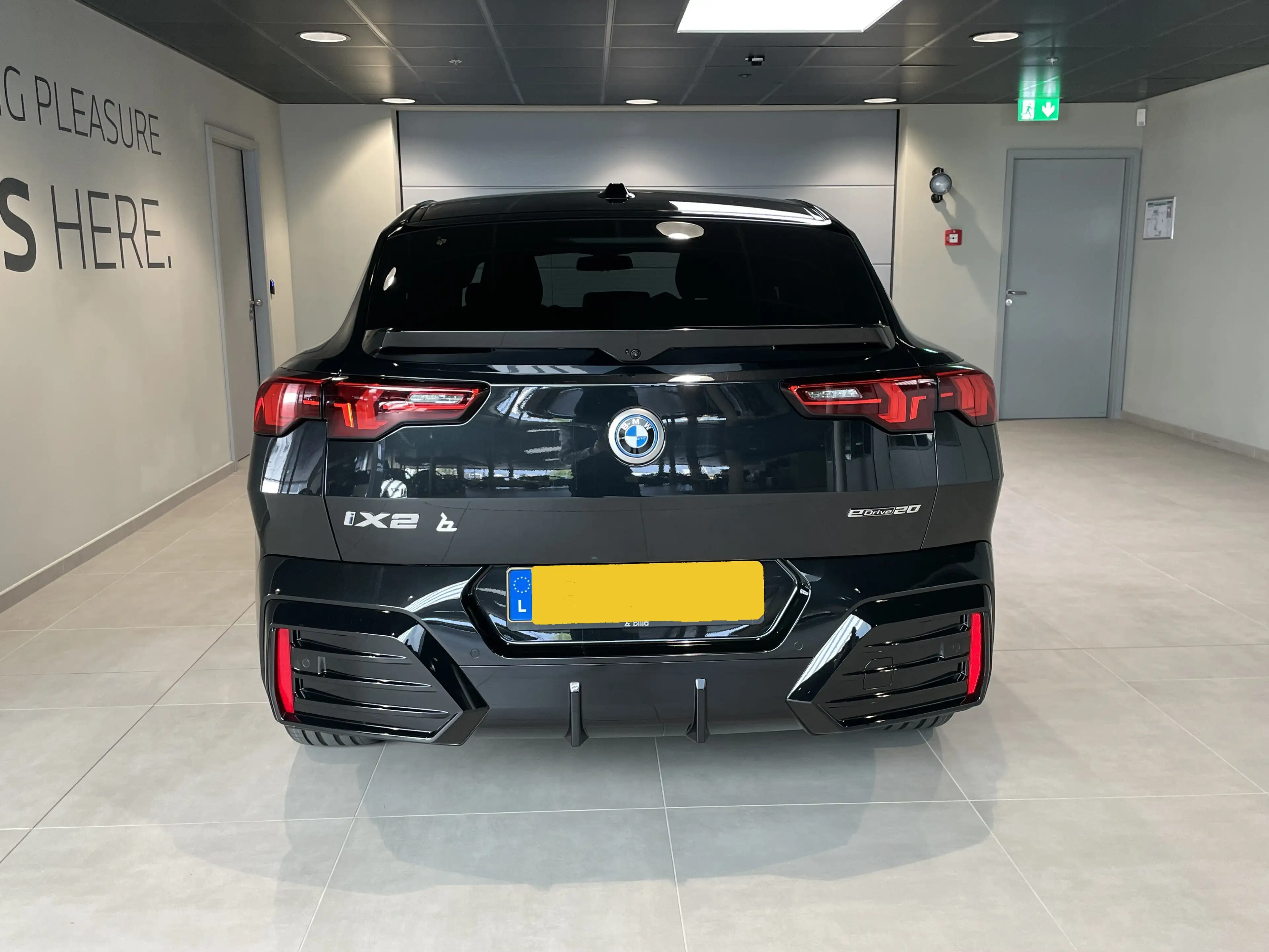 BMW iX2 iX2 eDrive20 — photo 5