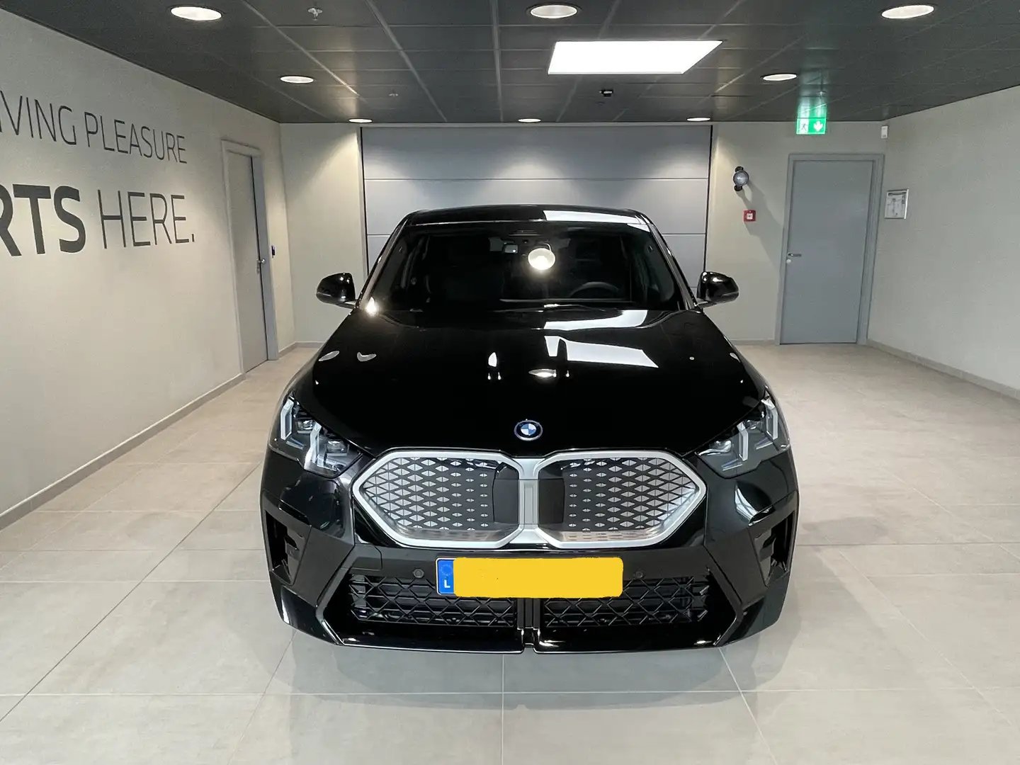BMW iX2 iX2 eDrive20 Noir - 2