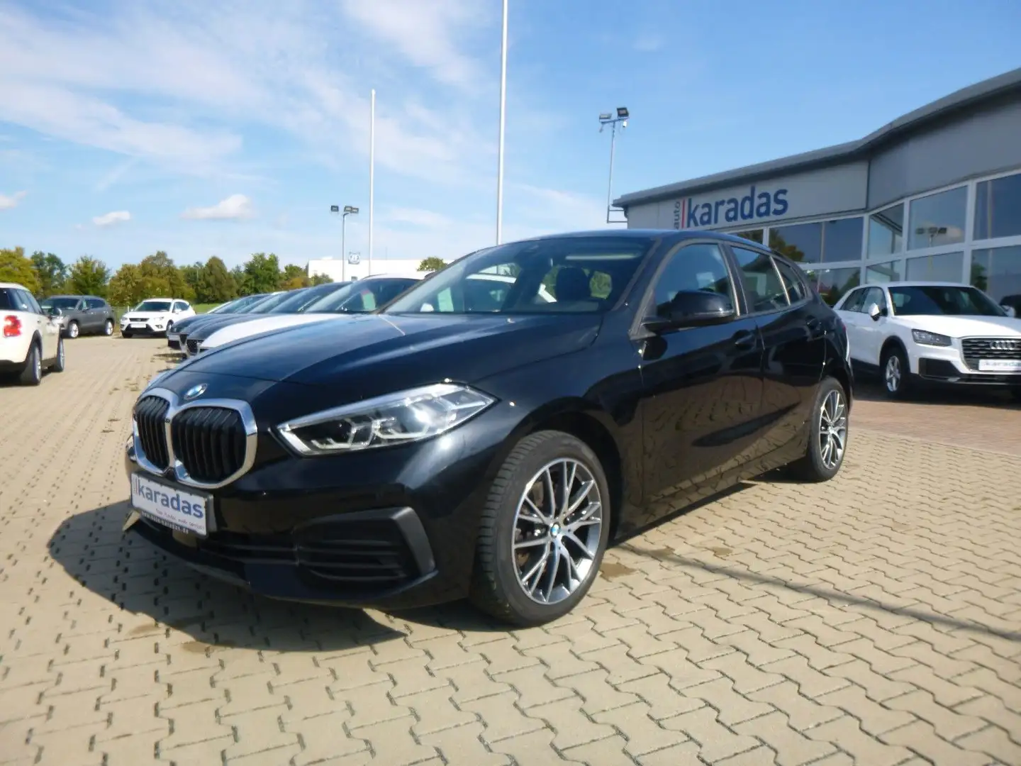 BMW 118 i Advantage AUT/NAVI/LED/SHZ/PDC Noir - 1
