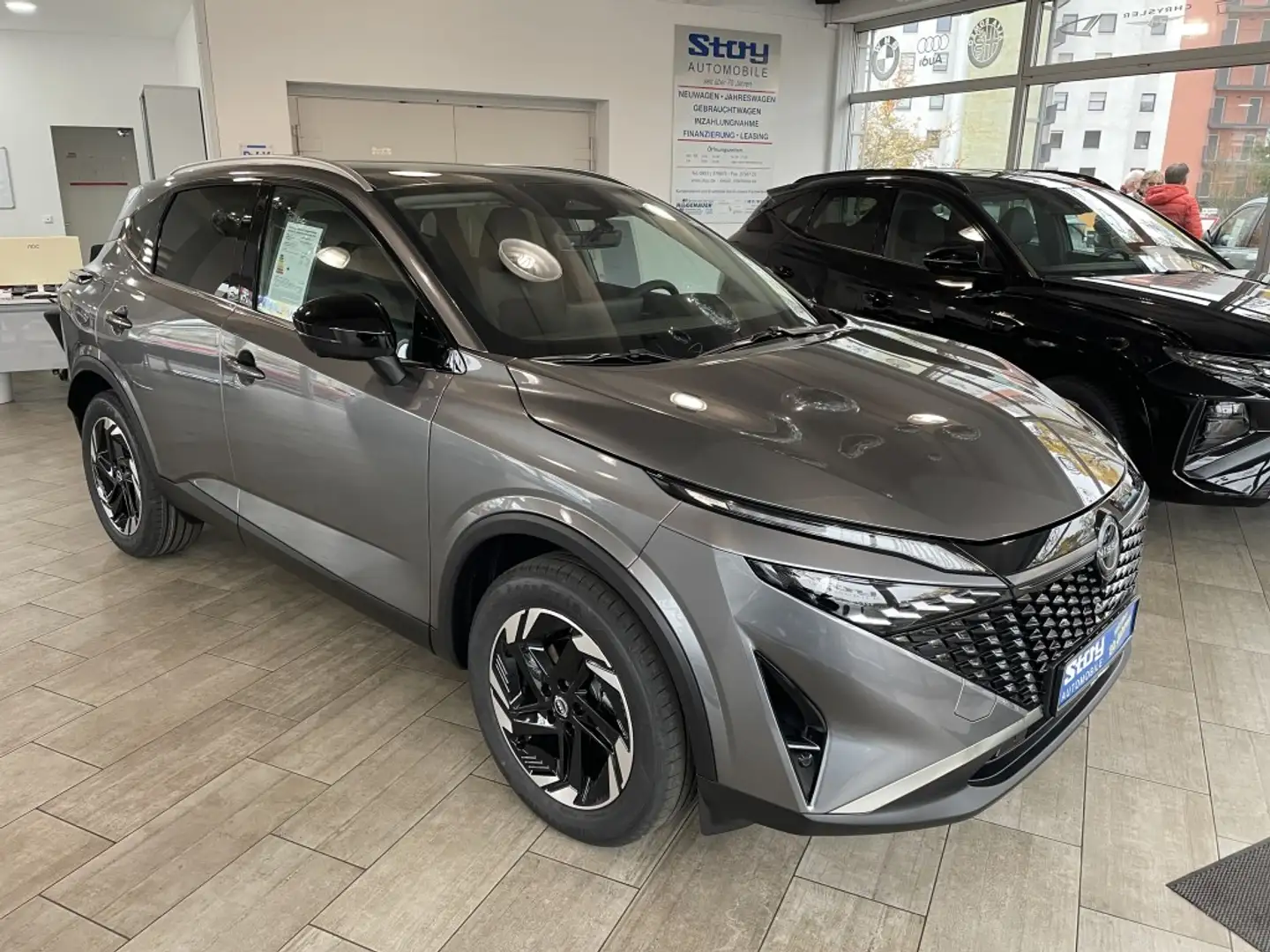 Nissan Qashqai 1.3 N-Connecta DIG-T mHEV X-TRONIC P.Dach Grau - 2