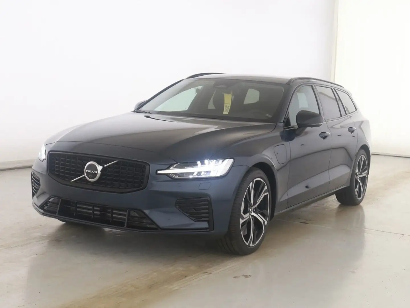 Volvo V60 Kombi Plus Dark Recharge Plug-In Hybrid AWD Azul - 1