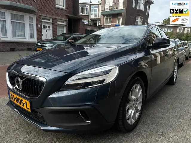 Volvo V40 Cross Country 1.5 T3 Polar+ Luxury Cross Country Pano Elekt. Lee